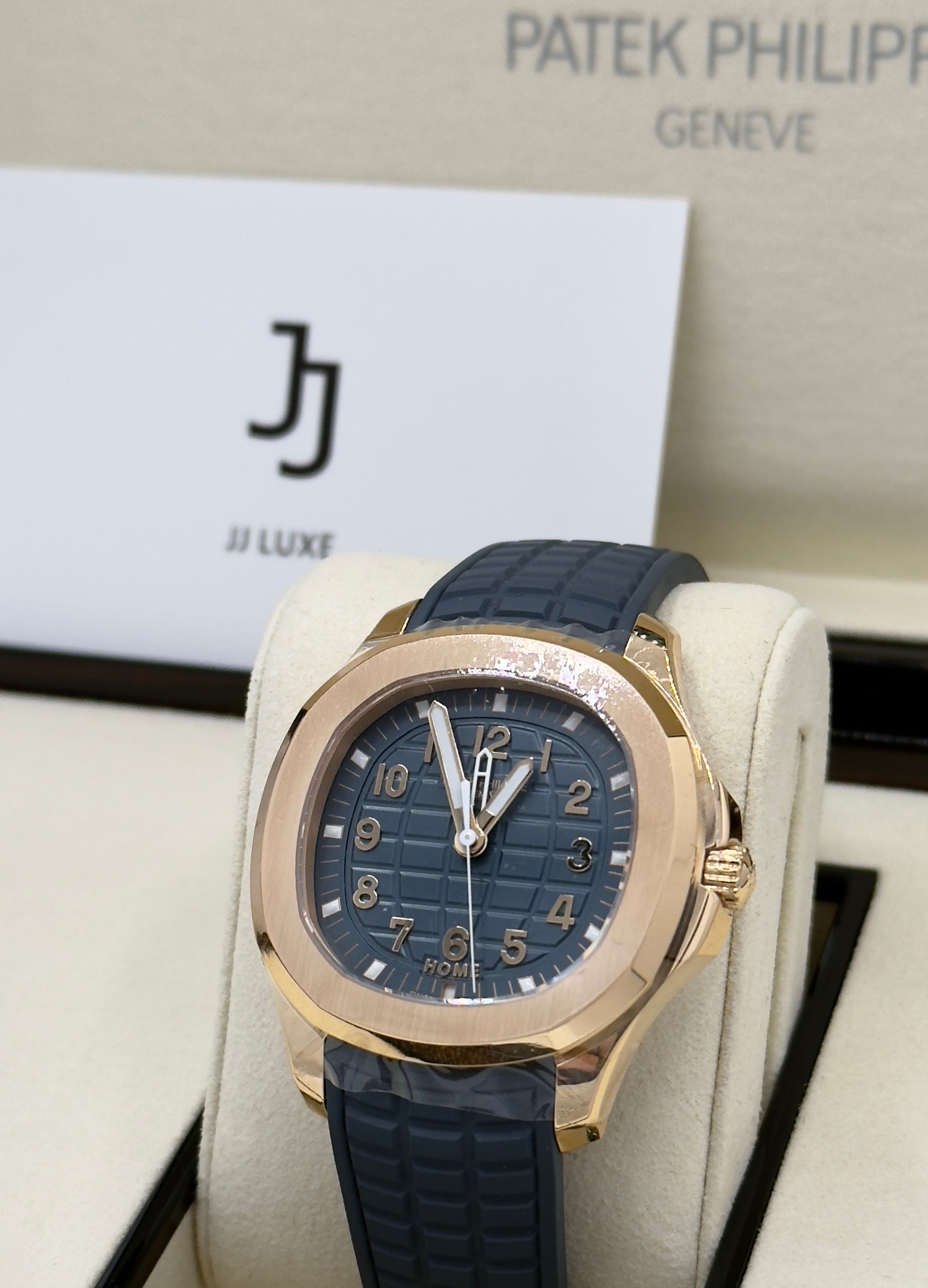 Patek Philippe AQUANAUT 38.8mm 5269R-001