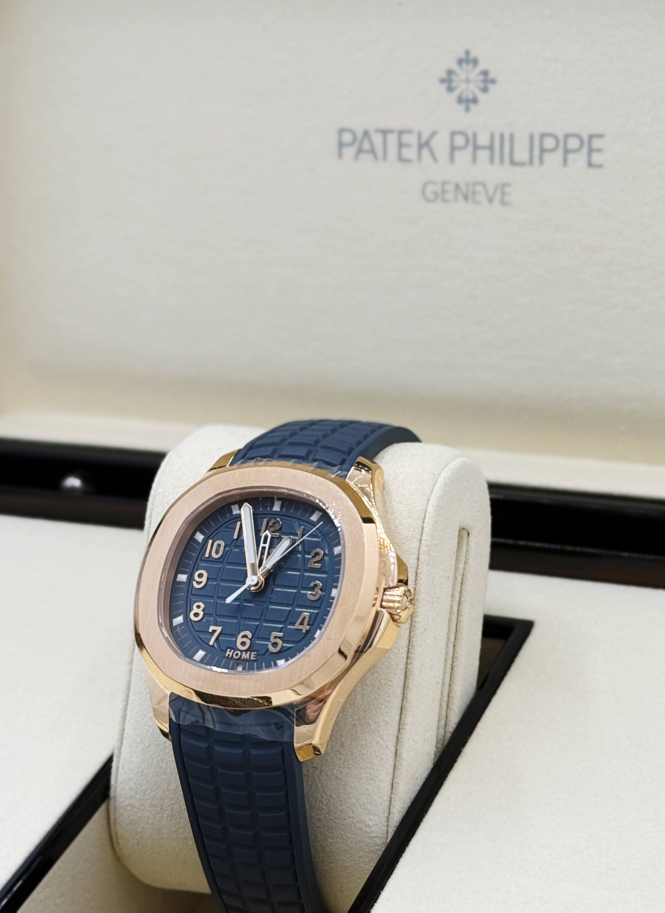 Patek Philippe AQUANAUT 38.8mm 5269R-001
