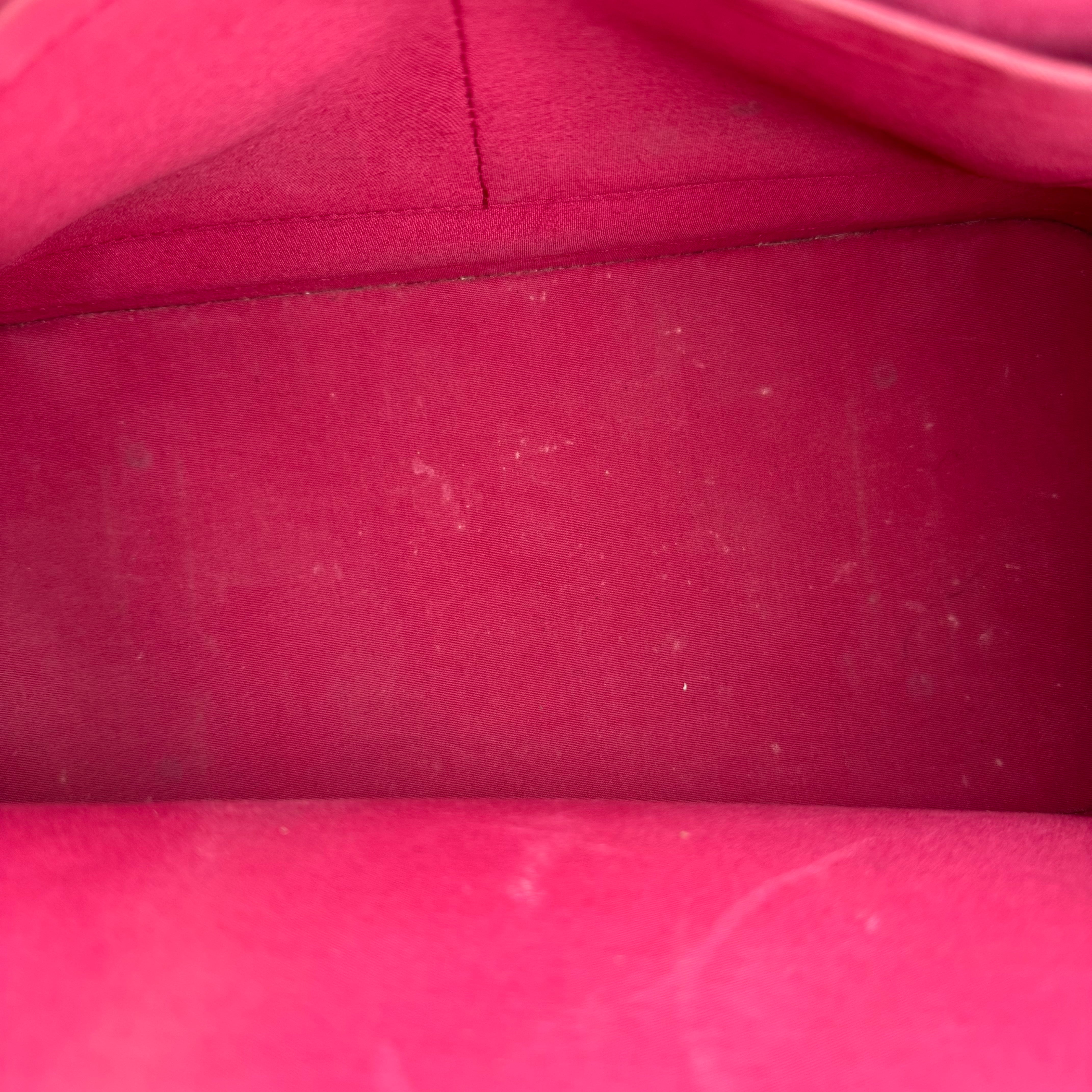 J2041 Louis Vuitton Rouge Grenadine Monogram Vernis Alma GM Bag- Pre Owned