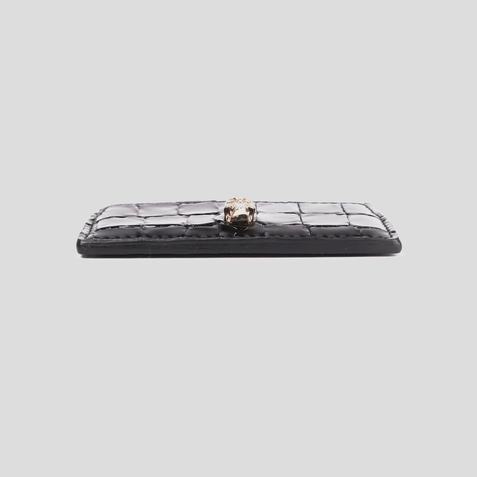 J3659-ALEXANDER MCQUEEN Black skull-embellished leather card holder- Pre Owned