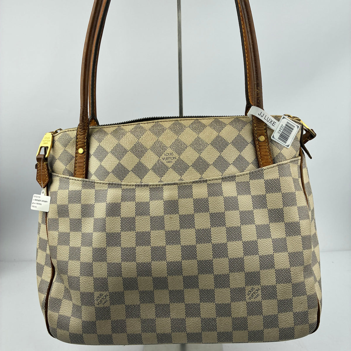 J2243 Louis Vuitton Figheri PM Shoulder Bag | Pre-Owned Like New White Leather