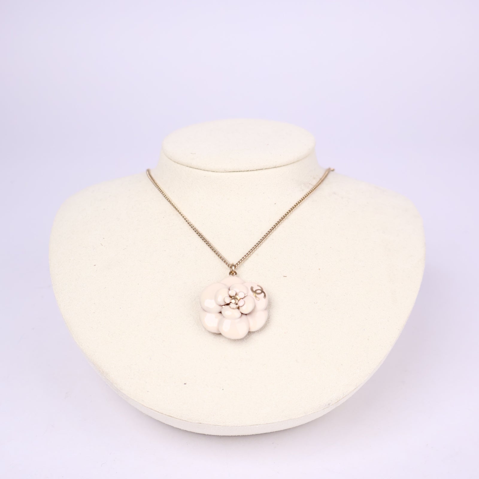 J3687-Chanel 10P Camellia Necklace B- Pre Owned