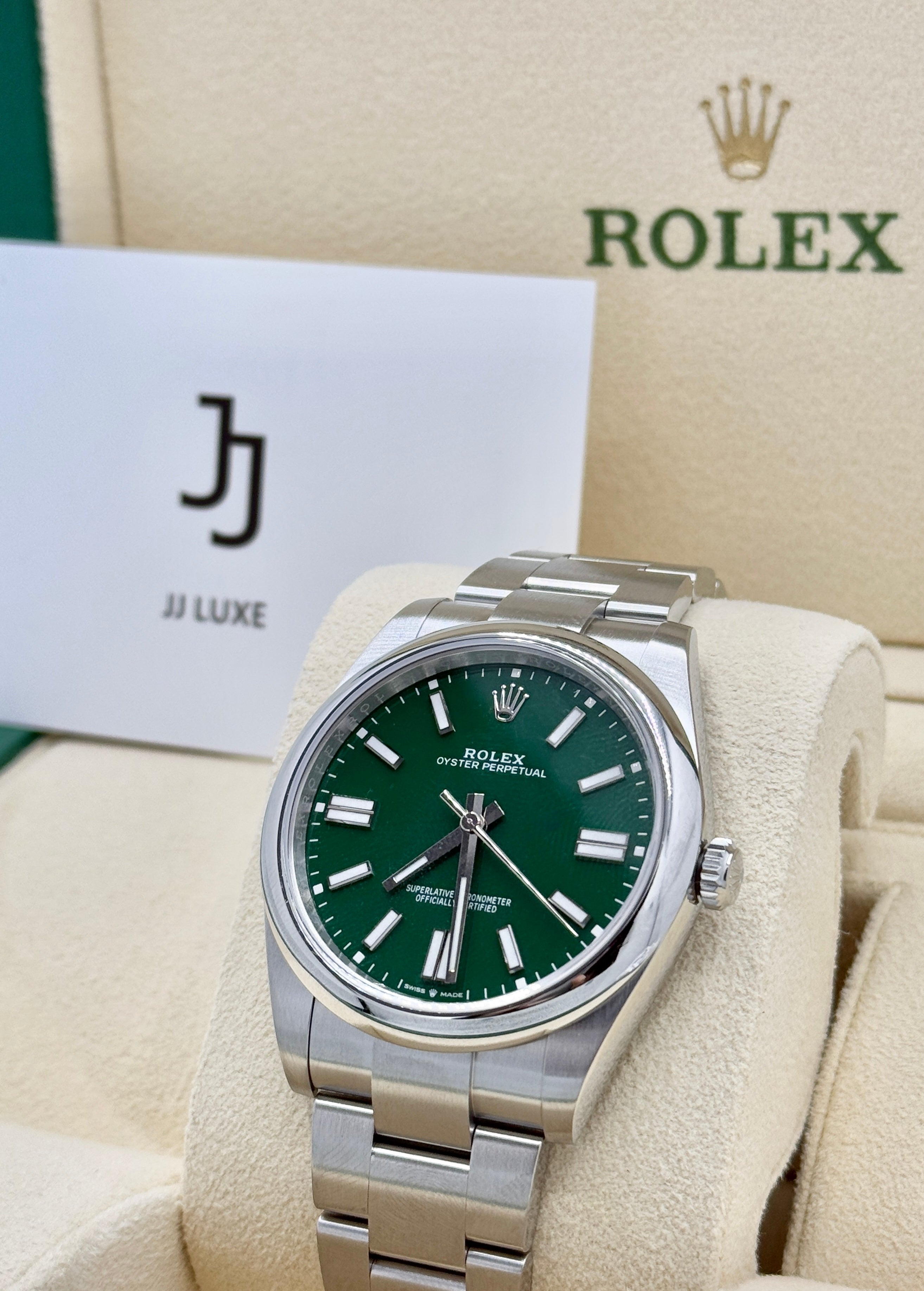 Rolex Oyster Perpetual 41mm 124300