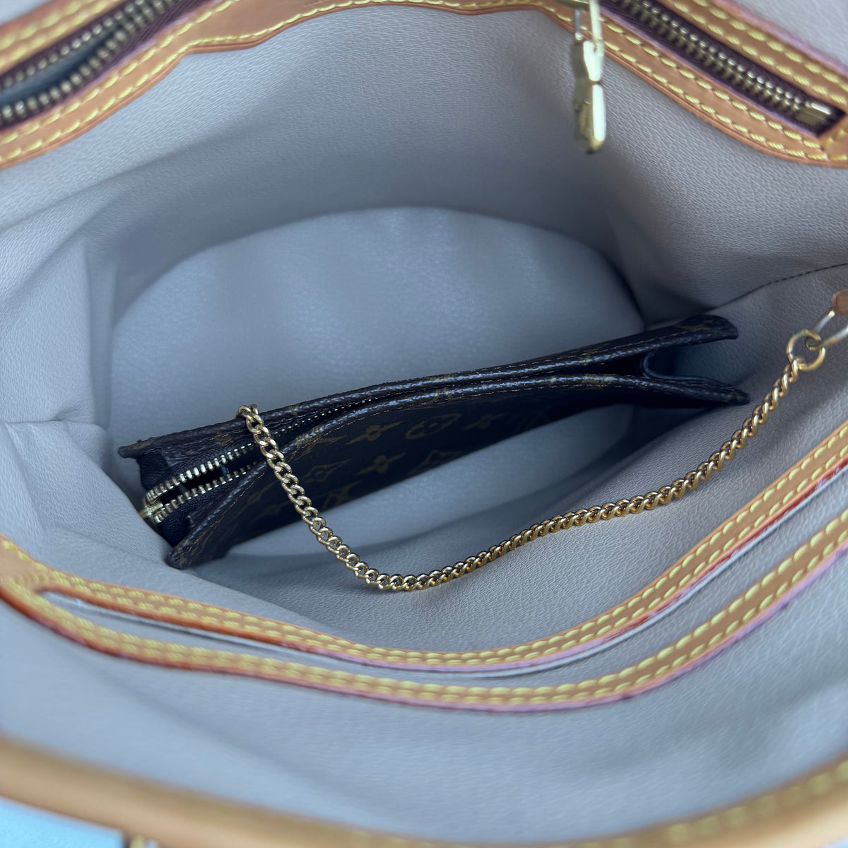 J3402R Louis Vuitton Monogram Petit Bucket Bag- Pre Owned