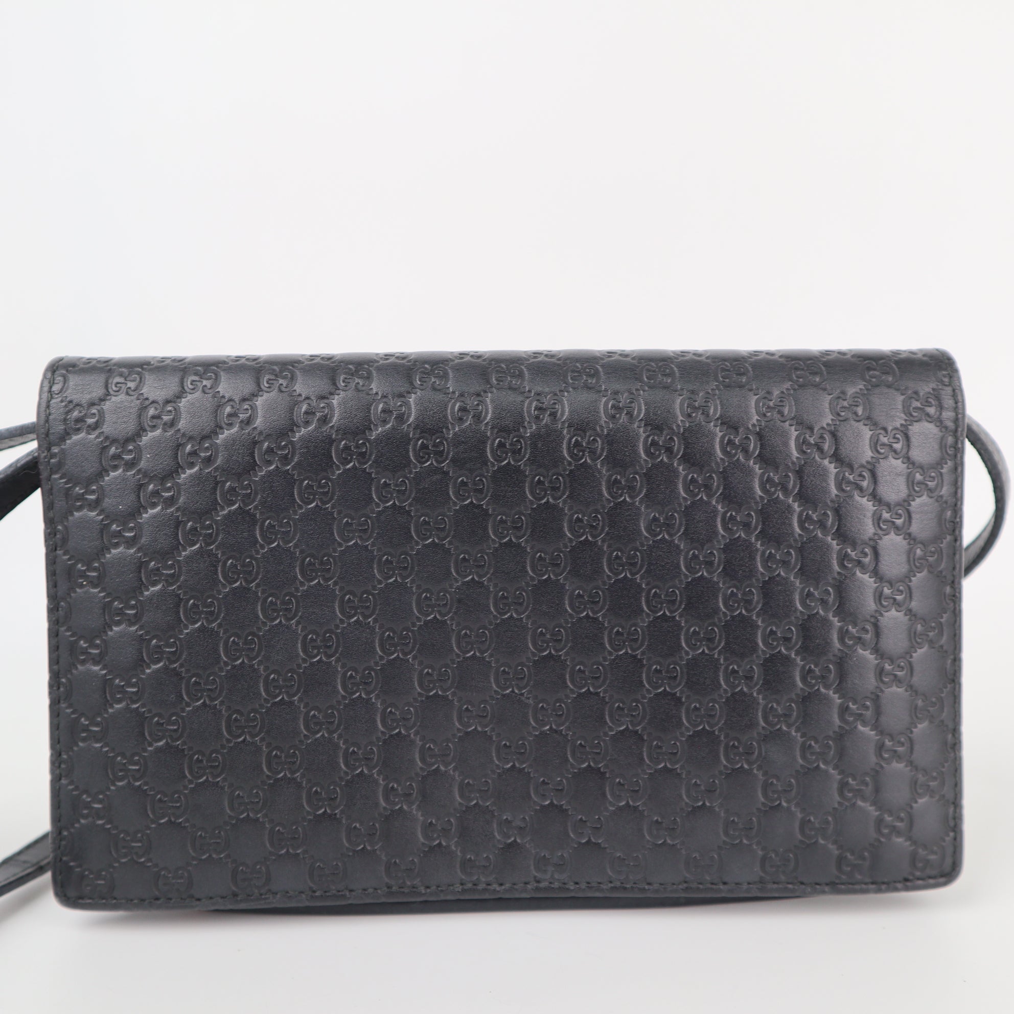 C1950 Gucci Wallet GG Micro Leather Crossbody Wallet Black | Pre-Owned Very Good Black Leather