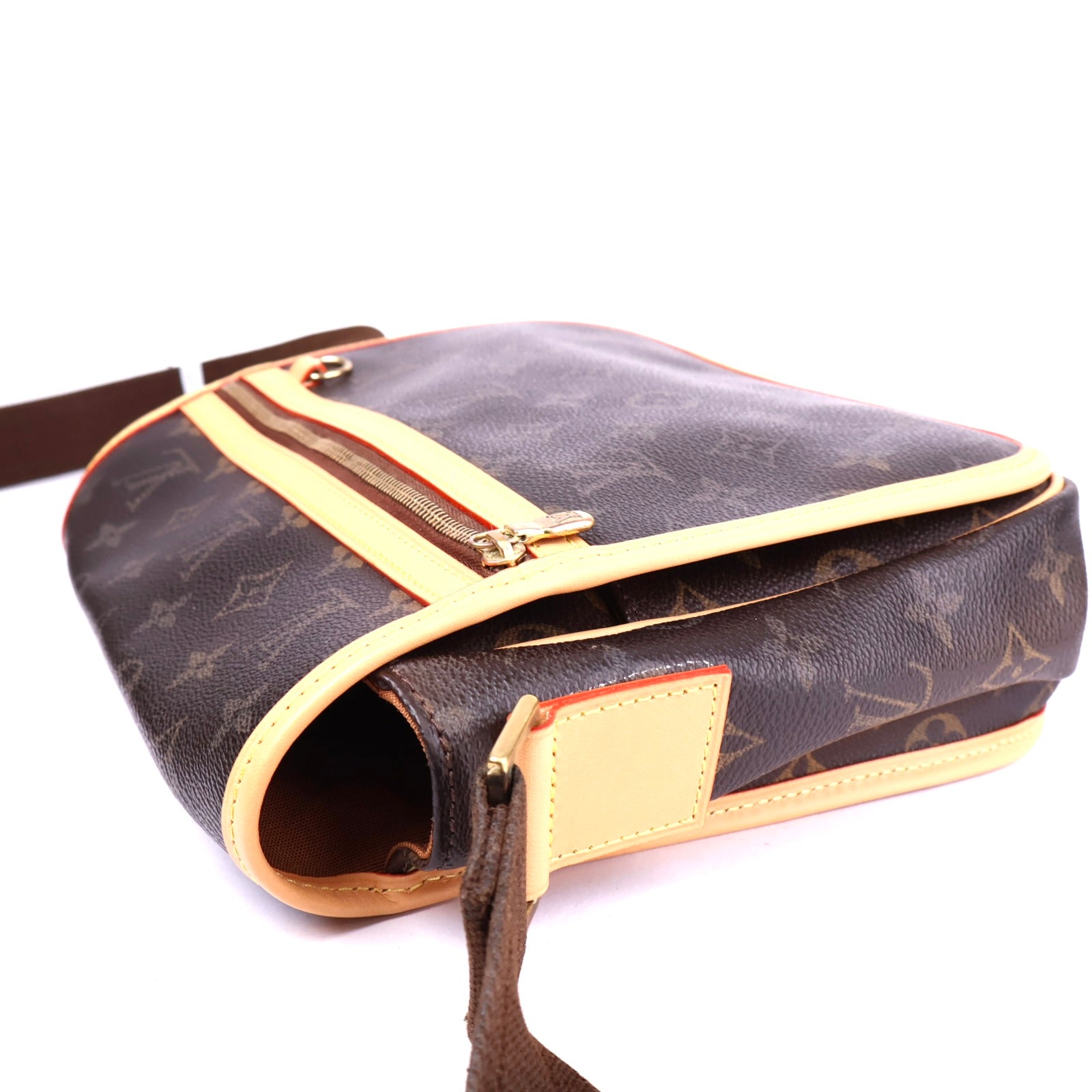 J3427 Louis Vuitton Bosphore PM Shoulder Bag- Pre Owned