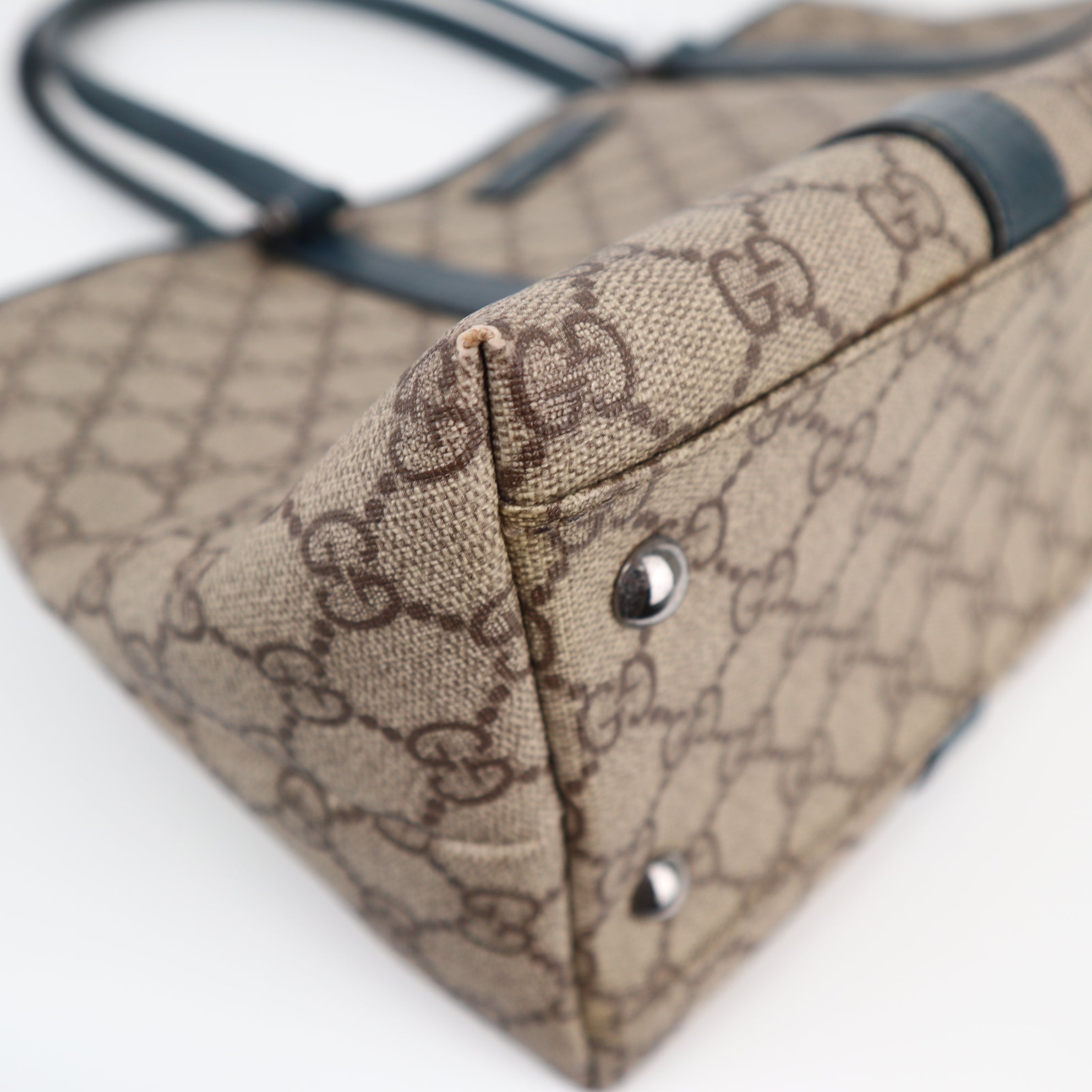 C1960 Gucci Tote Bag GG Supreme Joy Tote | Pre-Owned Excellent Green Canvas and Leather GG Supreme