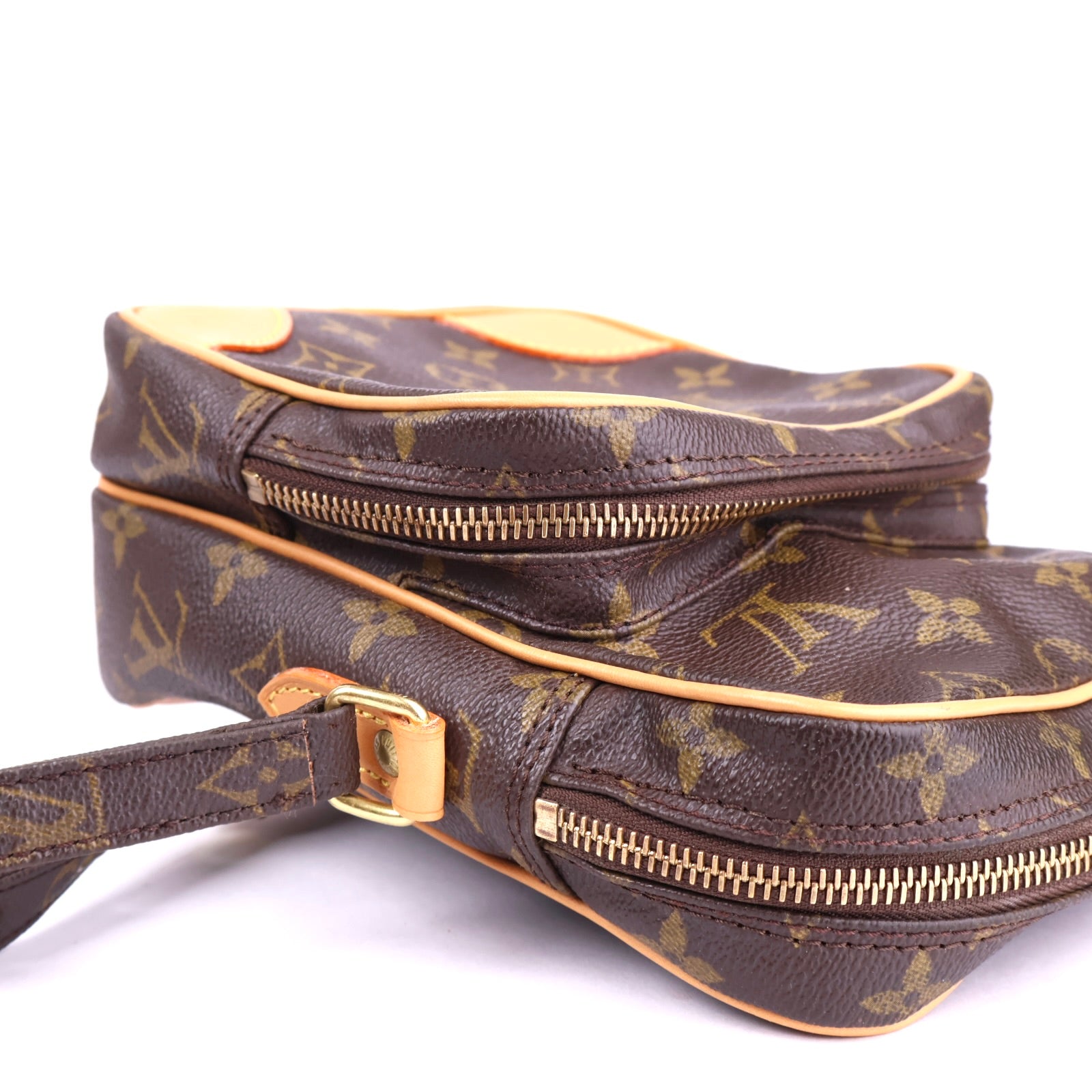J3432 Louis Vuitton Amazone Monogram Canvas Brown- Pre Owned