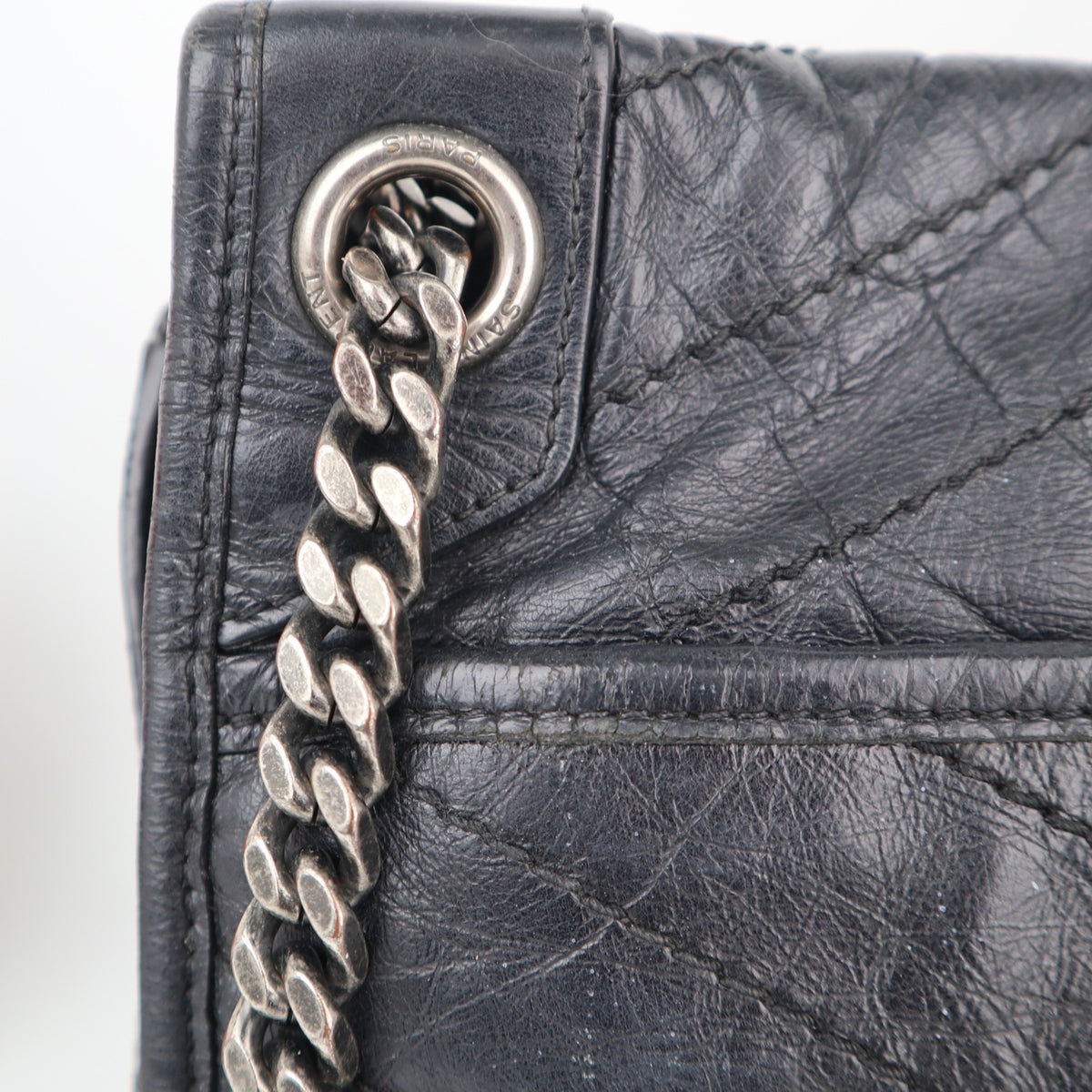 C1970 Saint Laurent Crossbody Bag Niki Medium | Pre-Owned Very Good Crinkled Leather