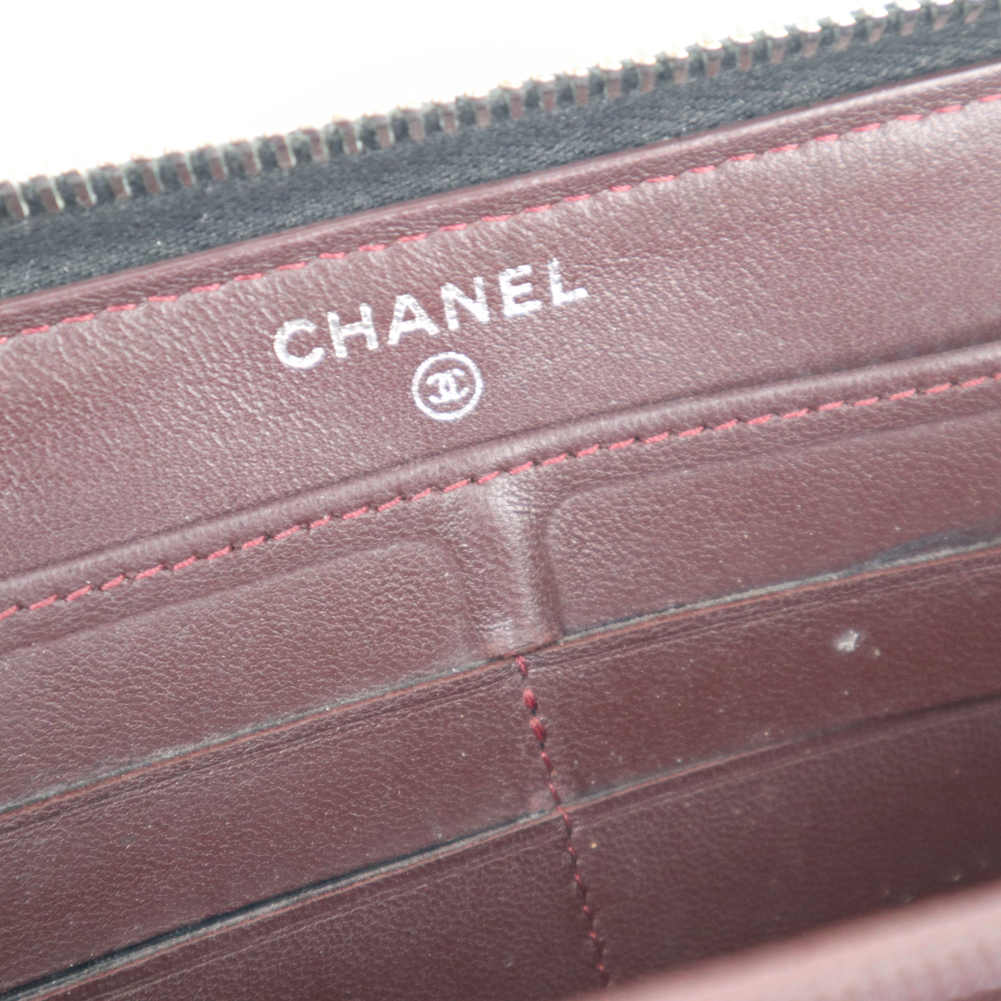 C1973 Chanel Wallet Classic Long Zipped | Pre-Owned Very Good