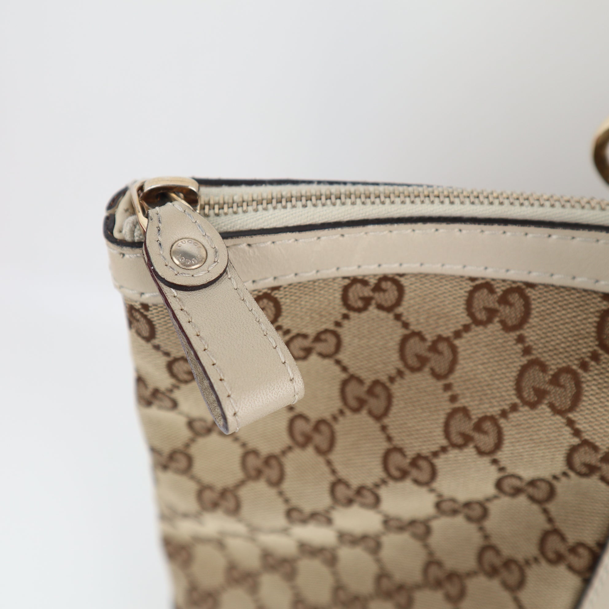 C1975 Gucci Top Handle Bag GG Lovely Heart | Pre-Owned Excellent Canvas GG Monogram