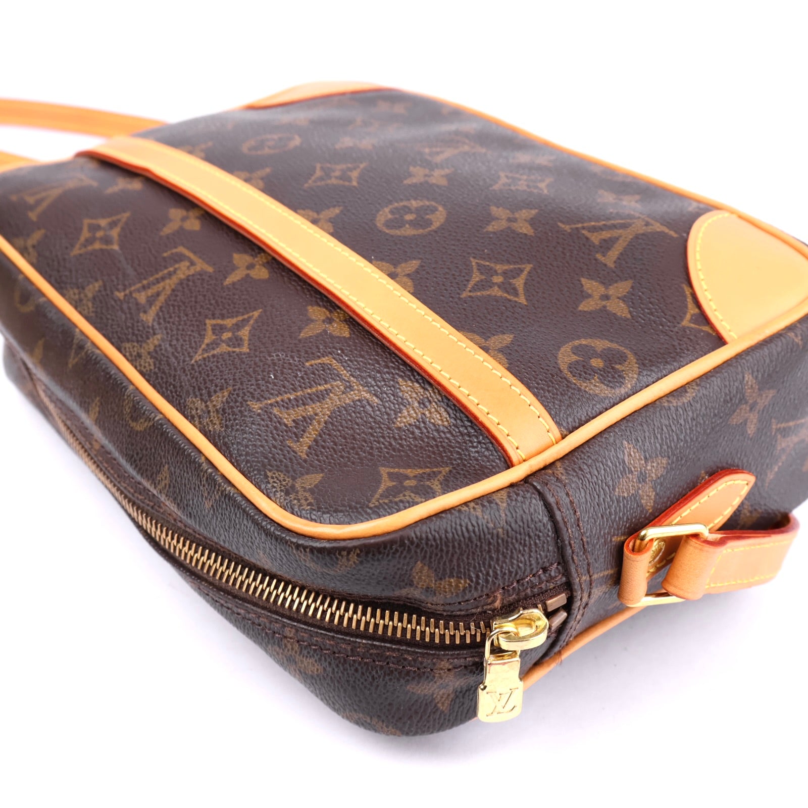 J1957 Louis Vuitton Monogram Trocadero 30 Crossbody Bag- Pre Owned