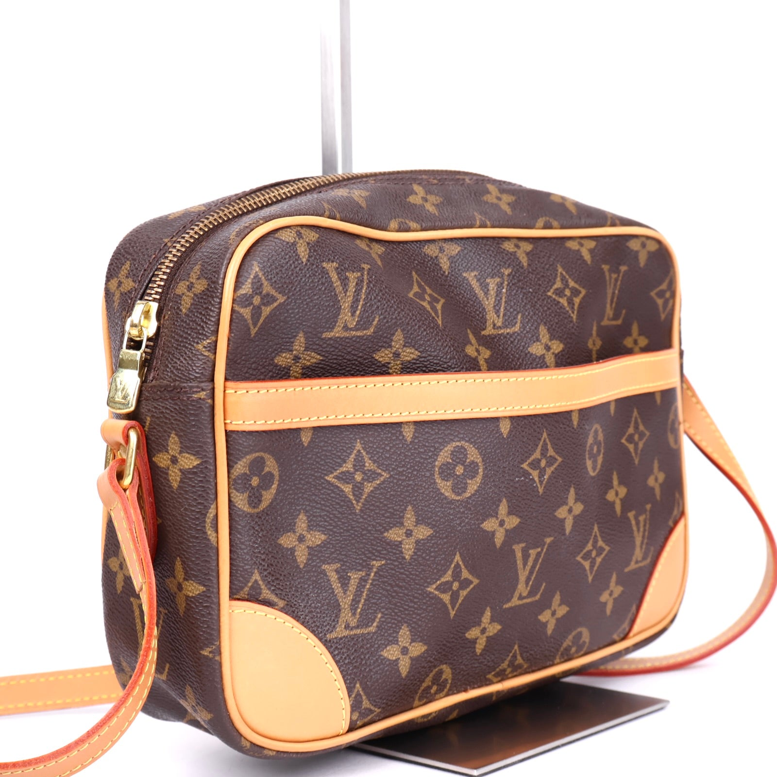 J3475 Louis Vuitton Monogram Trocadero 30 Crossbody Bag- Pre Owned