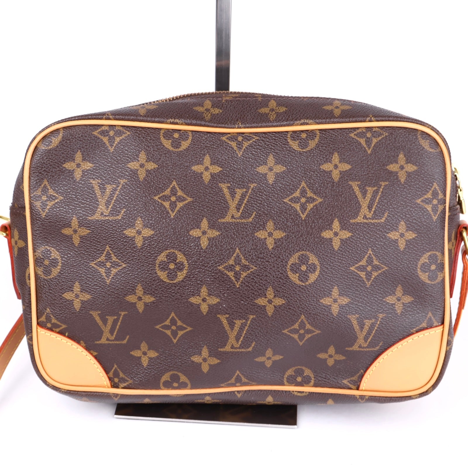 J3475 Louis Vuitton Monogram Trocadero 30 Crossbody Bag- Pre Owned