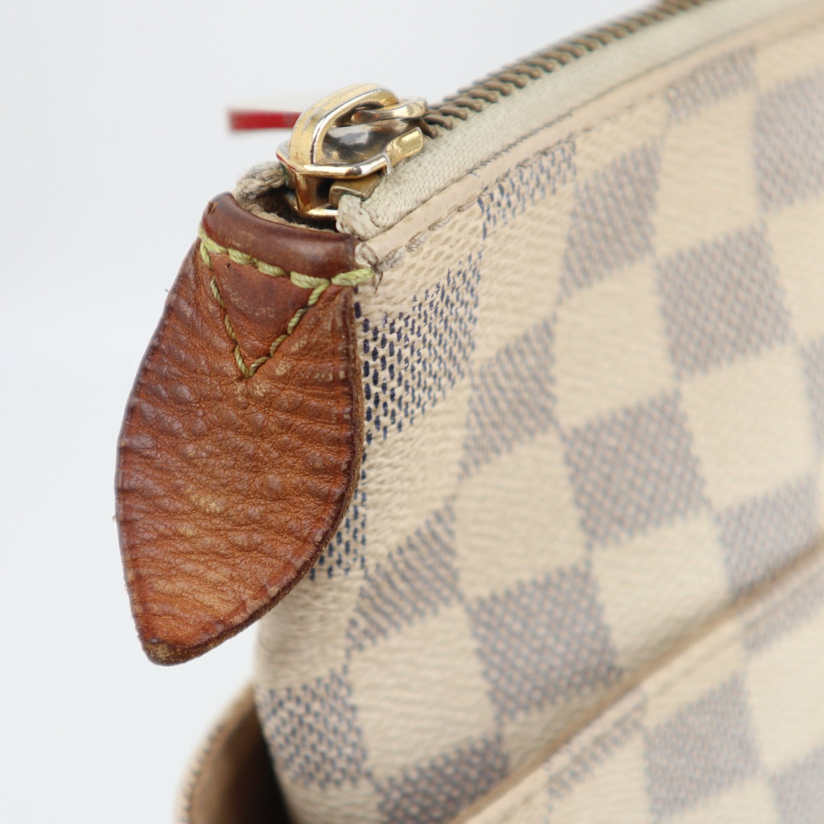 C2087 Louis Vuitton Shoulder Bag Totally PM | Pre-Owned Very Good White and Beige Coated canvas Damier Azur
