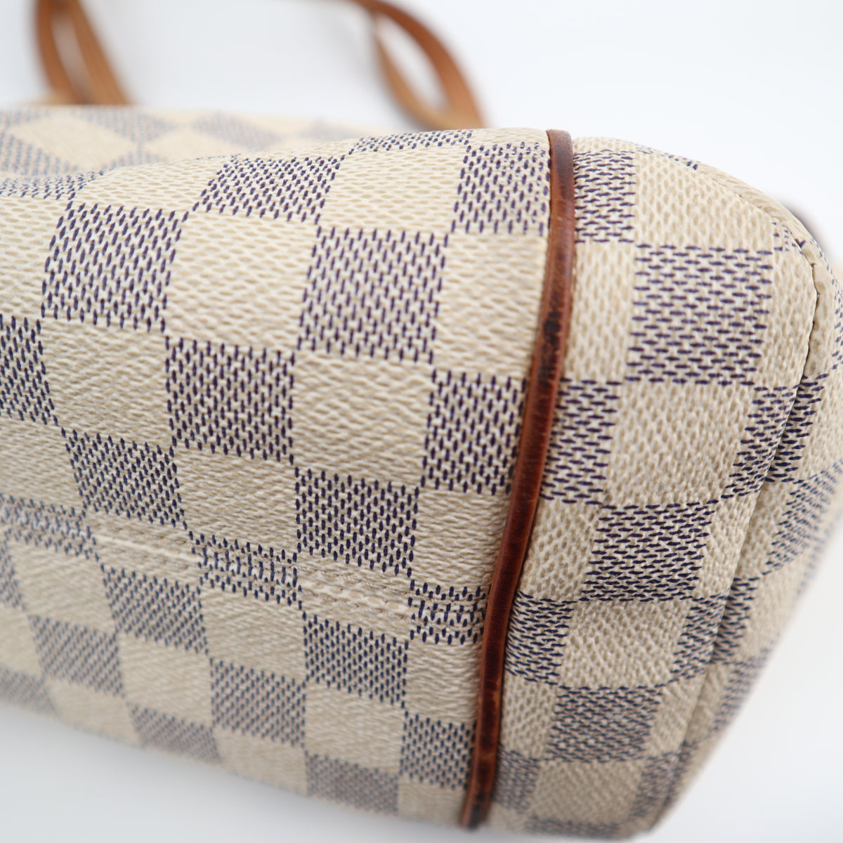 C2087 Louis Vuitton Shoulder Bag Totally PM | Pre-Owned Very Good White and Beige Coated canvas Damier Azur