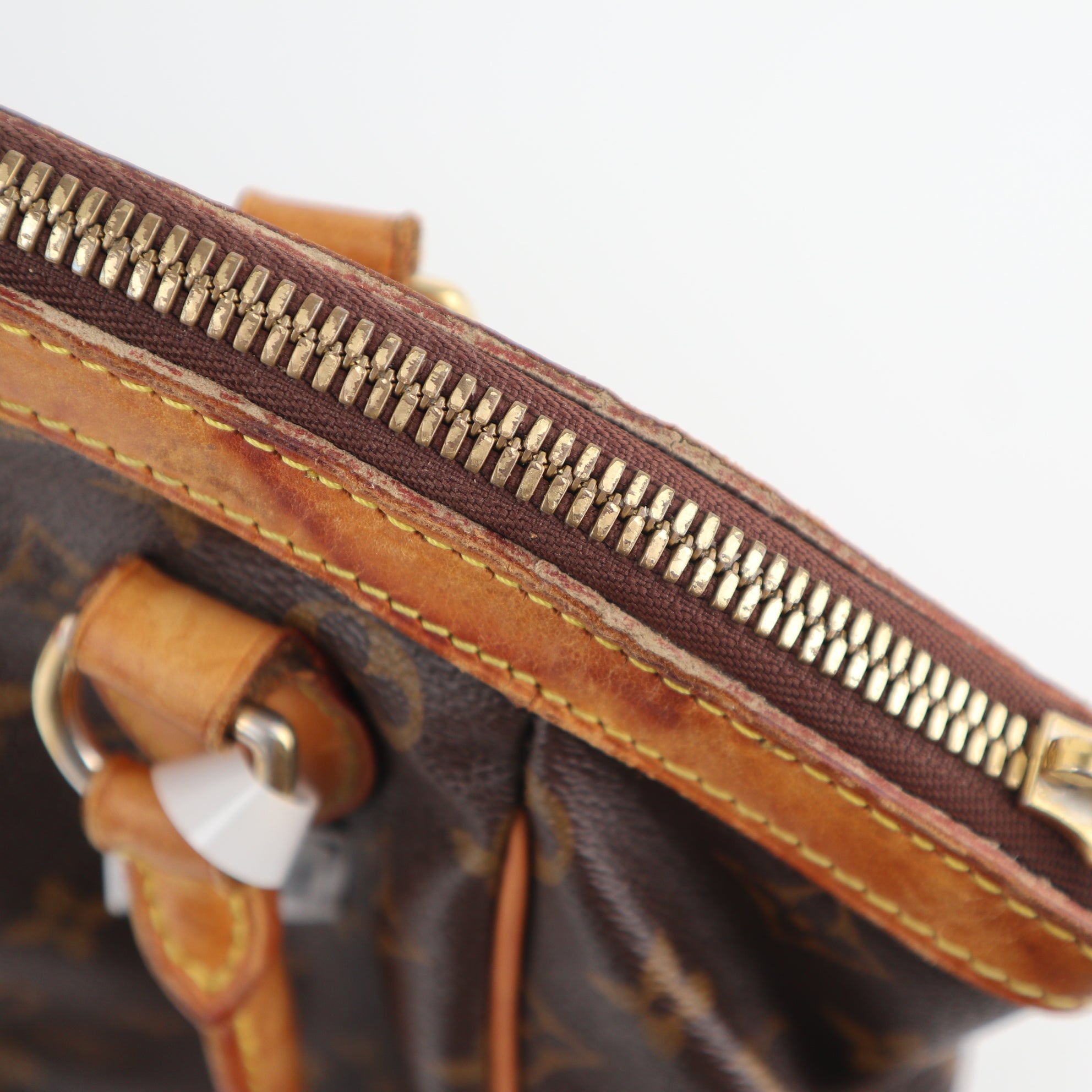 C2088 Louis Vuitton Shoulder Bag Tivoli PM | Pre-Owned Good Brown Coated canvas Monogram