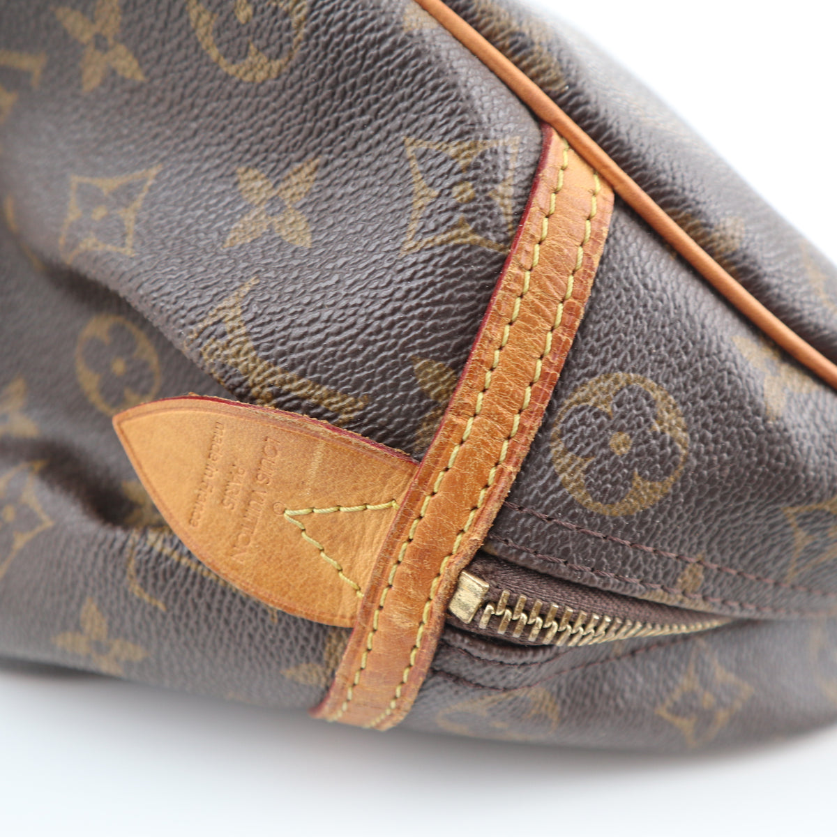 C2091 Louis Vuitton Shoulder Bag Montorgueil PM | Pre-Owned Very Good Brown Coated canvas Monogram