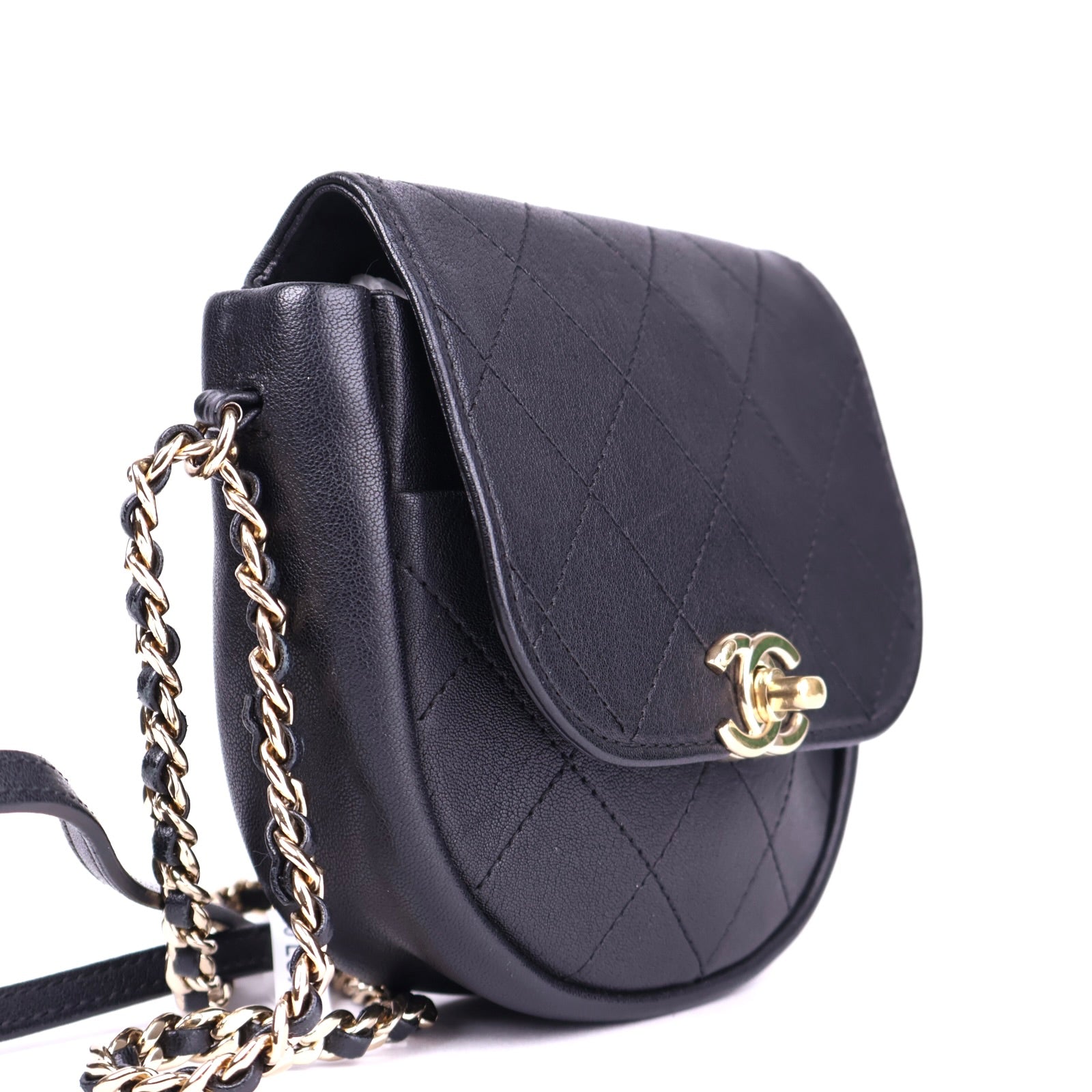 J3730 Chanel Black Diamond Stitch Leather Small Messenger Flap Bag- Pre Owned