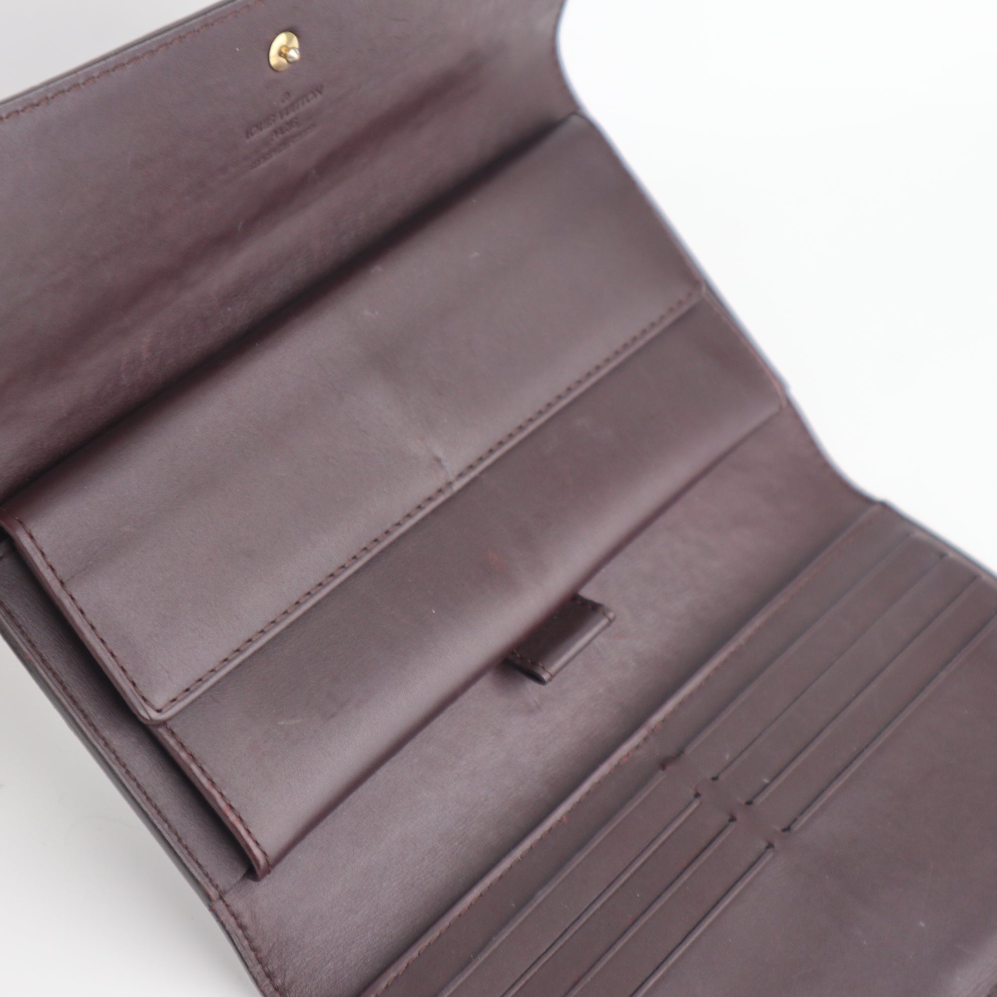 Louis Vuitton Vernis Sarah Amarante Wallet C1922 | Pre-Owned Very Good Amarante Vernis Leather, Vernis
