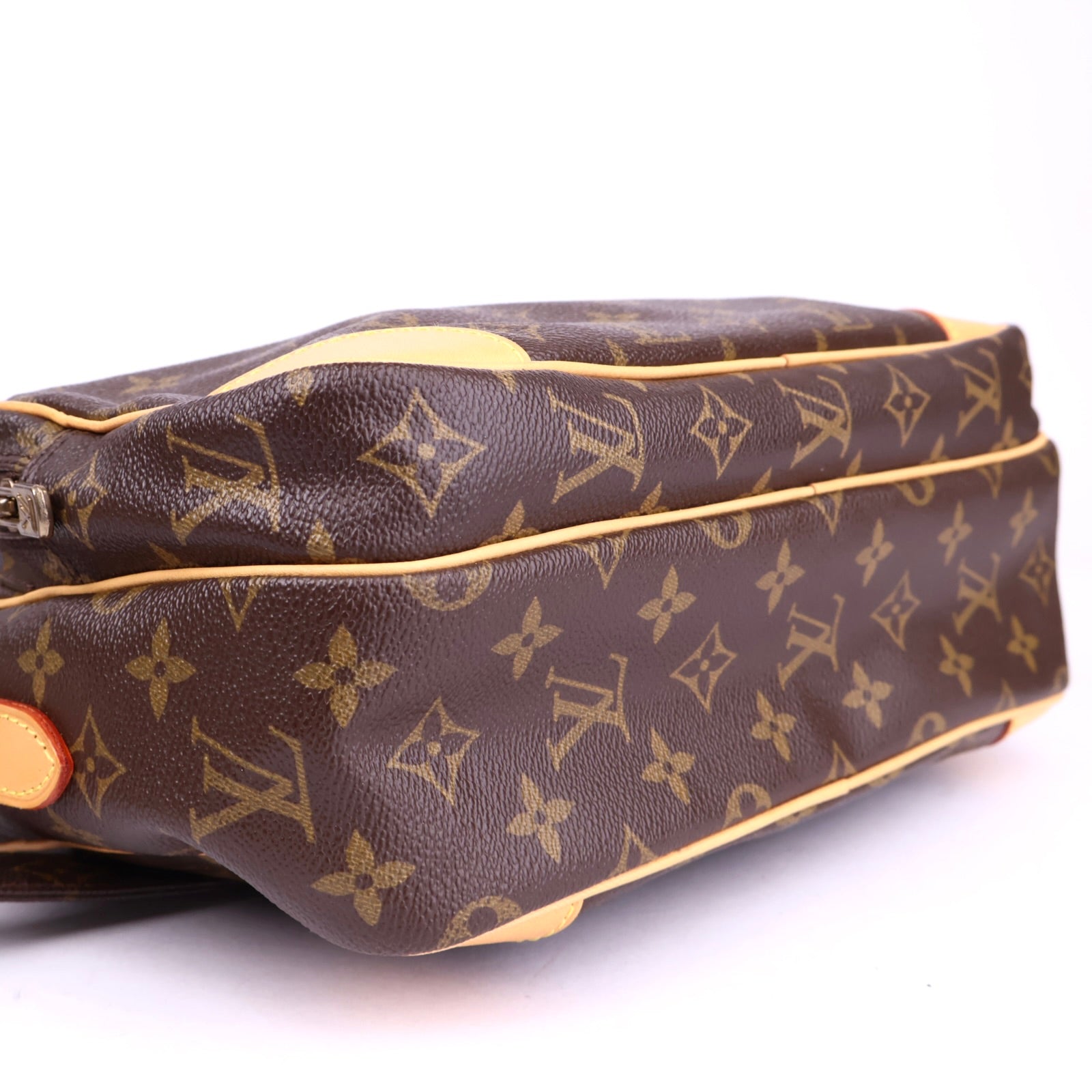 J3448R Louis Vuitton Nile Monogram Brown Bag- Pre Owned
