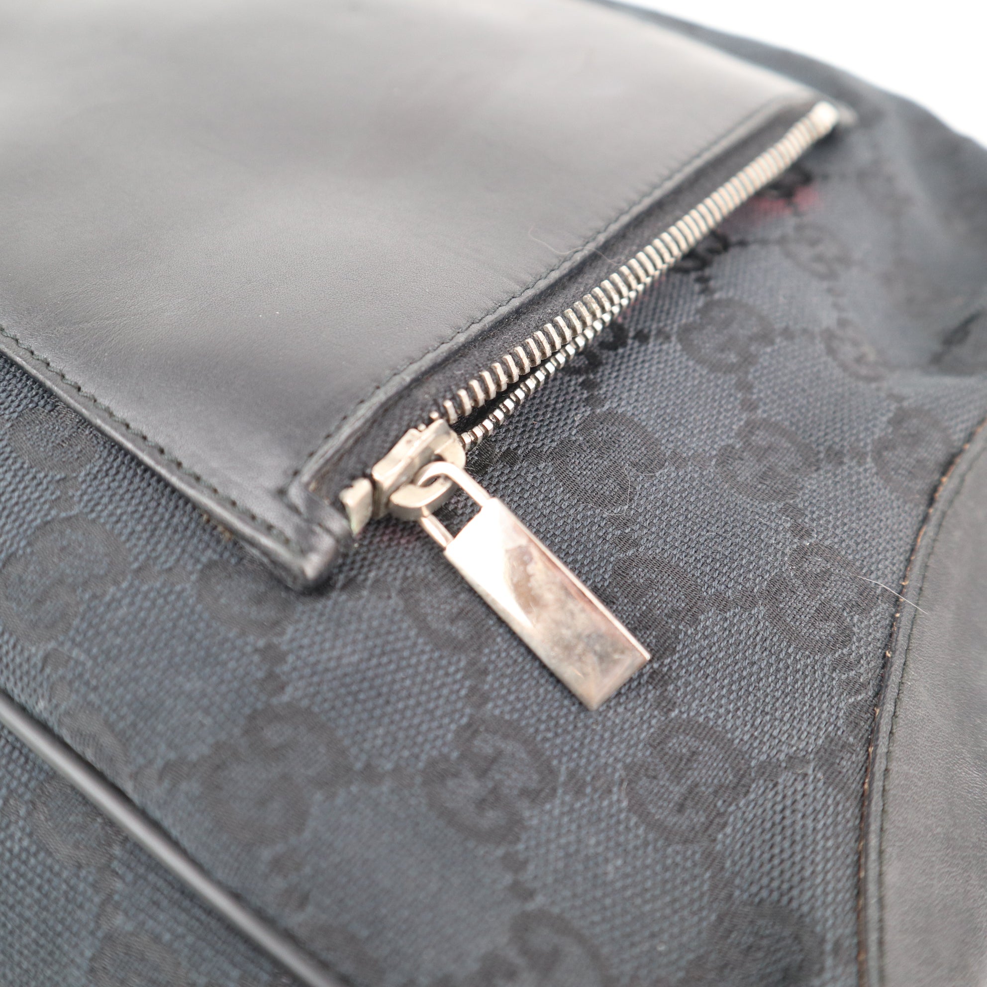 C2122 Gucci Shoulder Bag Front Pocket | Pre-Owned Excellent GG canvas