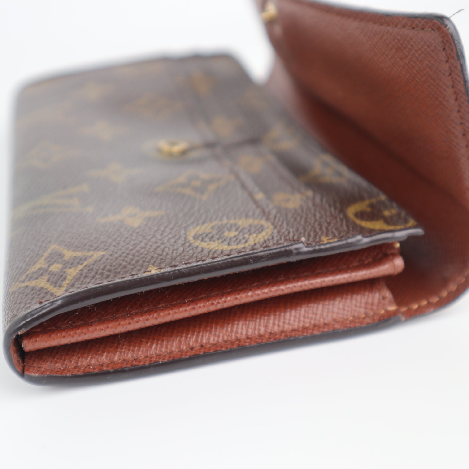 C2133 Louis Vuitton Wallet Porte Monnaie Monogram Pochette Cit Long | Pre-Owned Very Good Red Monogram canvas