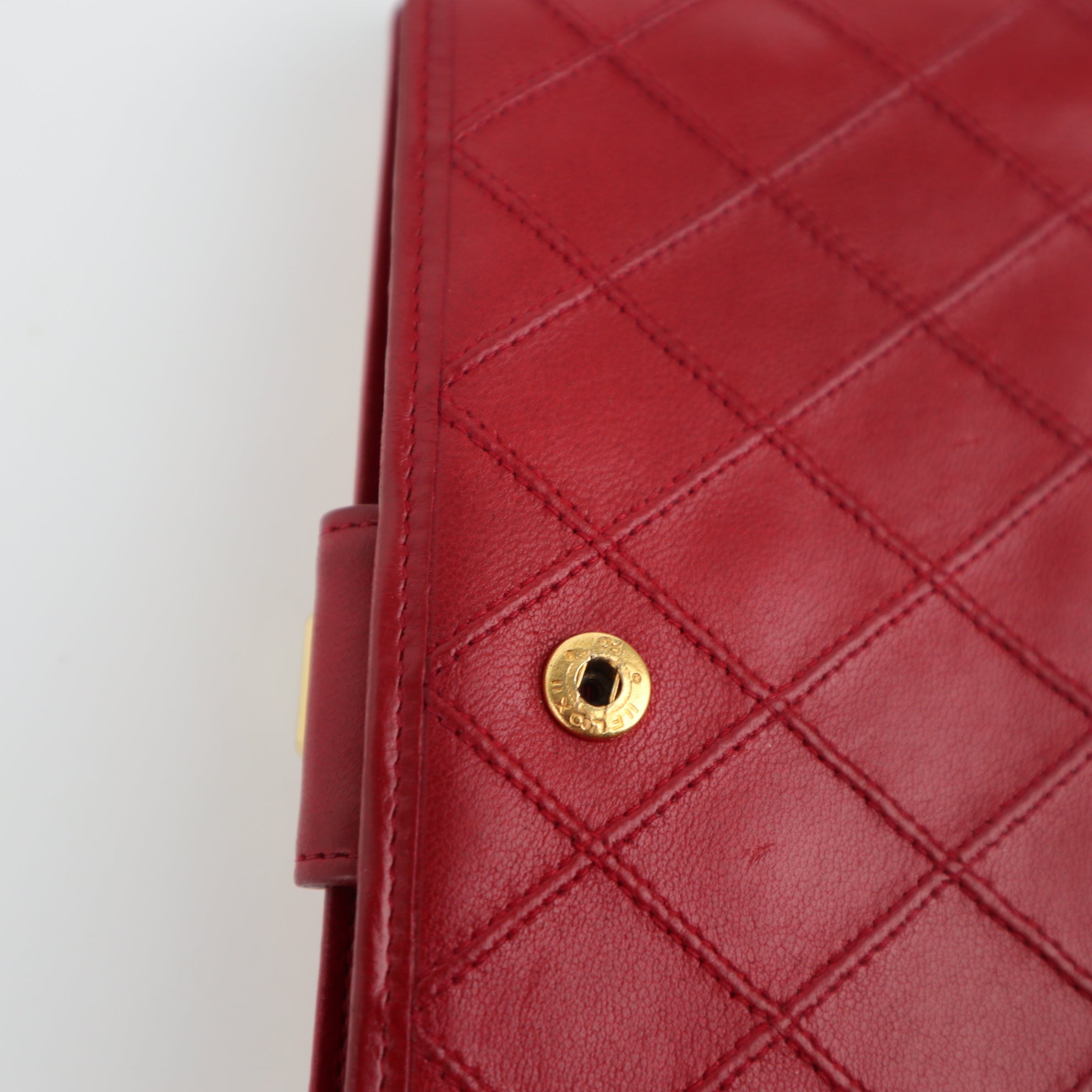 C2134 Chanel Wallet Quilted Lambskin Bifold Flap Long | Pre-Owned Very Good Red Quilted lambskin leather