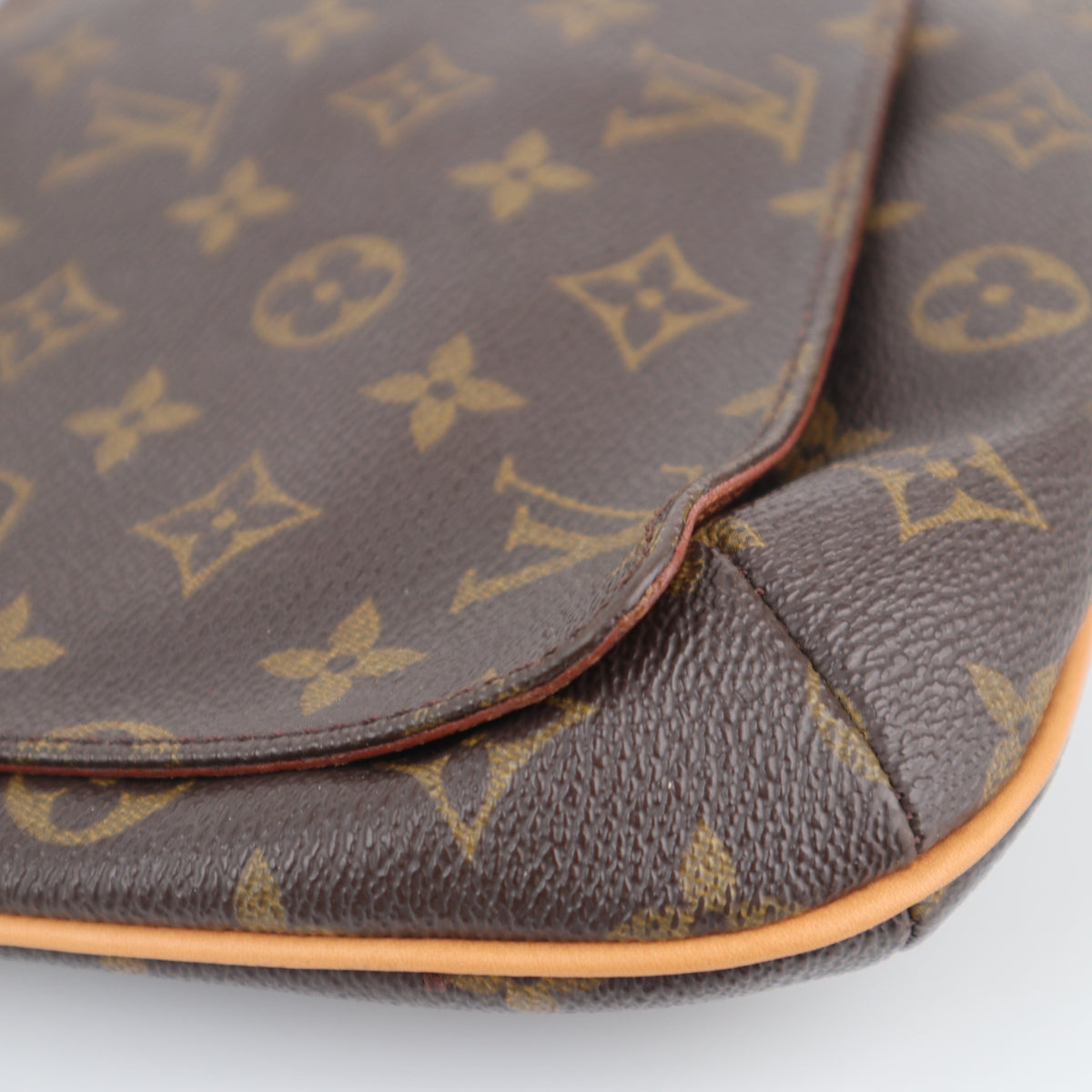 C2135R Louis Vuitton Shoulder Bag Musette Tango Monogram | Pre-Owned Excellent Brown Monogram canvas
