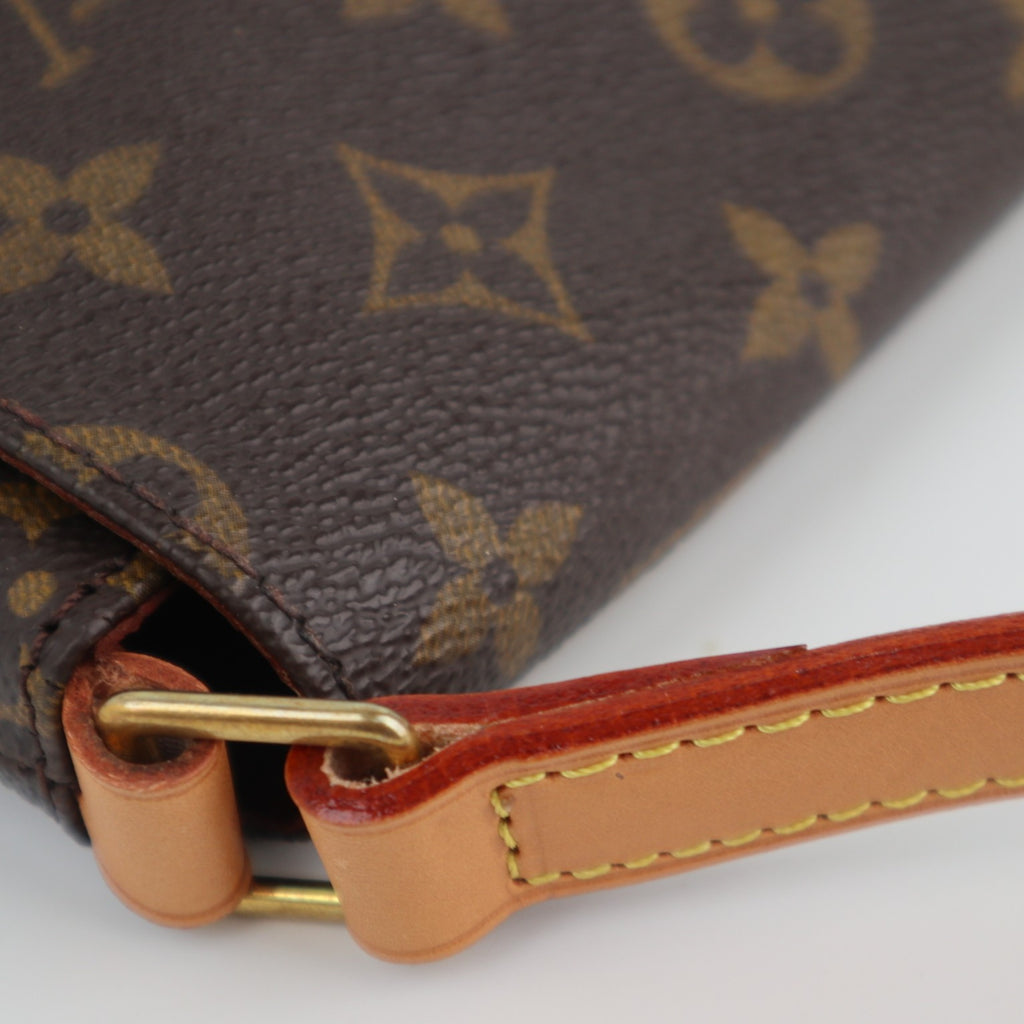 C2135R Louis Vuitton Shoulder Bag Musette Tango Monogram | Pre-Owned Excellent Brown Monogram canvas