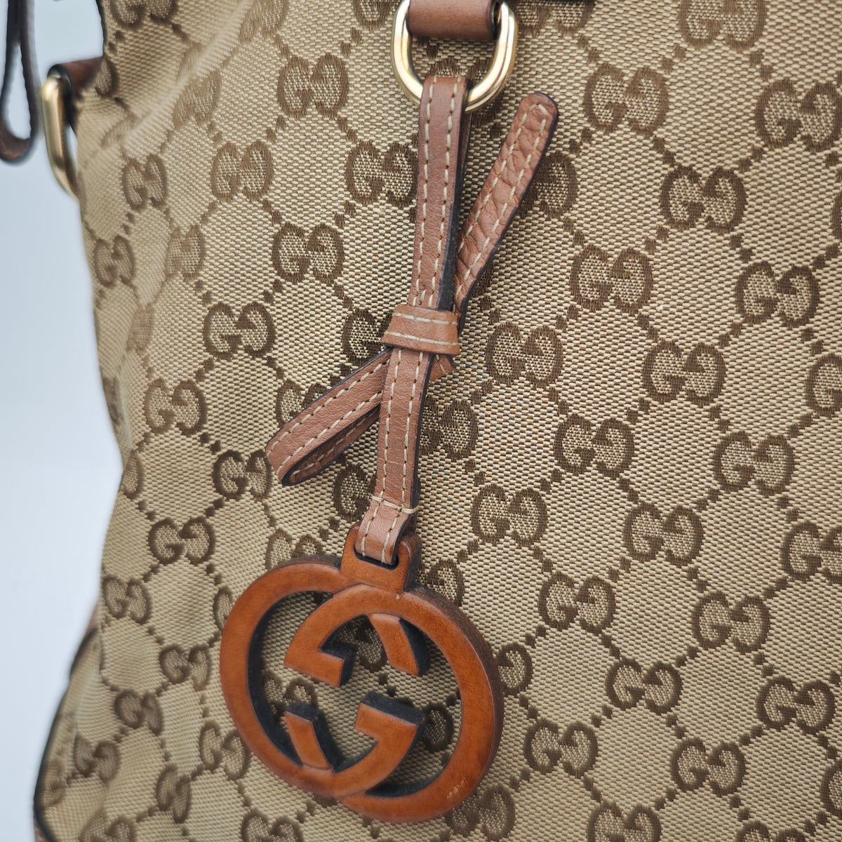 C2863 Gucci Shoulder Bag Sukey GG Canvas Medium Tote/Dome Bag | Pre-Owned Very Good Brown Canvas GG Monogram