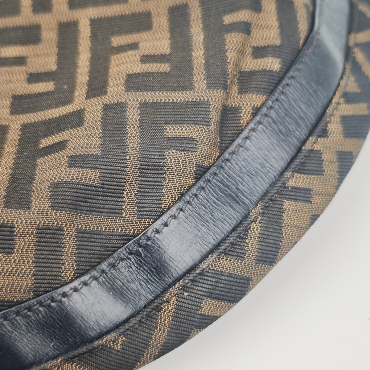 C2884 Fendi Shoulder Bag Vintage Zucca Canvas Chef Hobo | Pre-Owned Very Good Brown Zucca Canvas