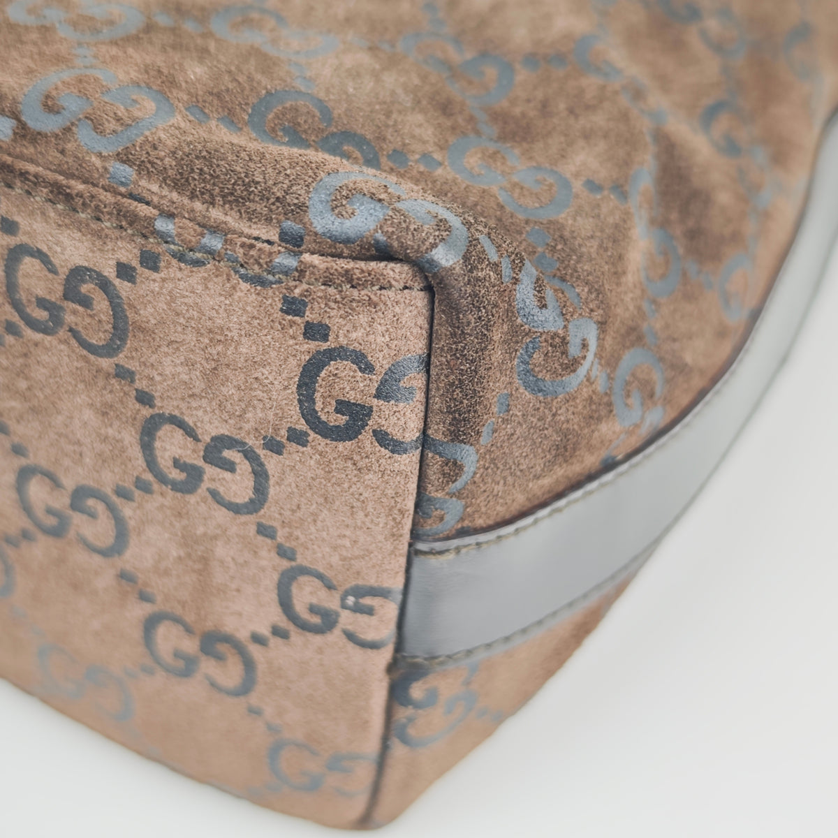 C2891 Gucci Shoulder Bag GG Suede Hobo Bag Medium | Pre-Owned Very Good Suede