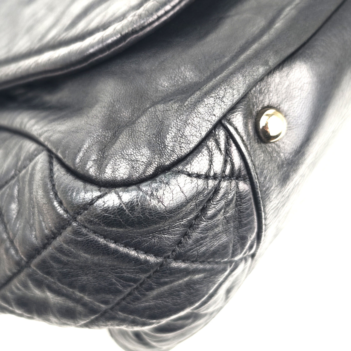 C2900 Chanel Shoulder Bag In The Business Flap Bag Distressed Calfskin | Pre-Owned Very Good Calfskin leather