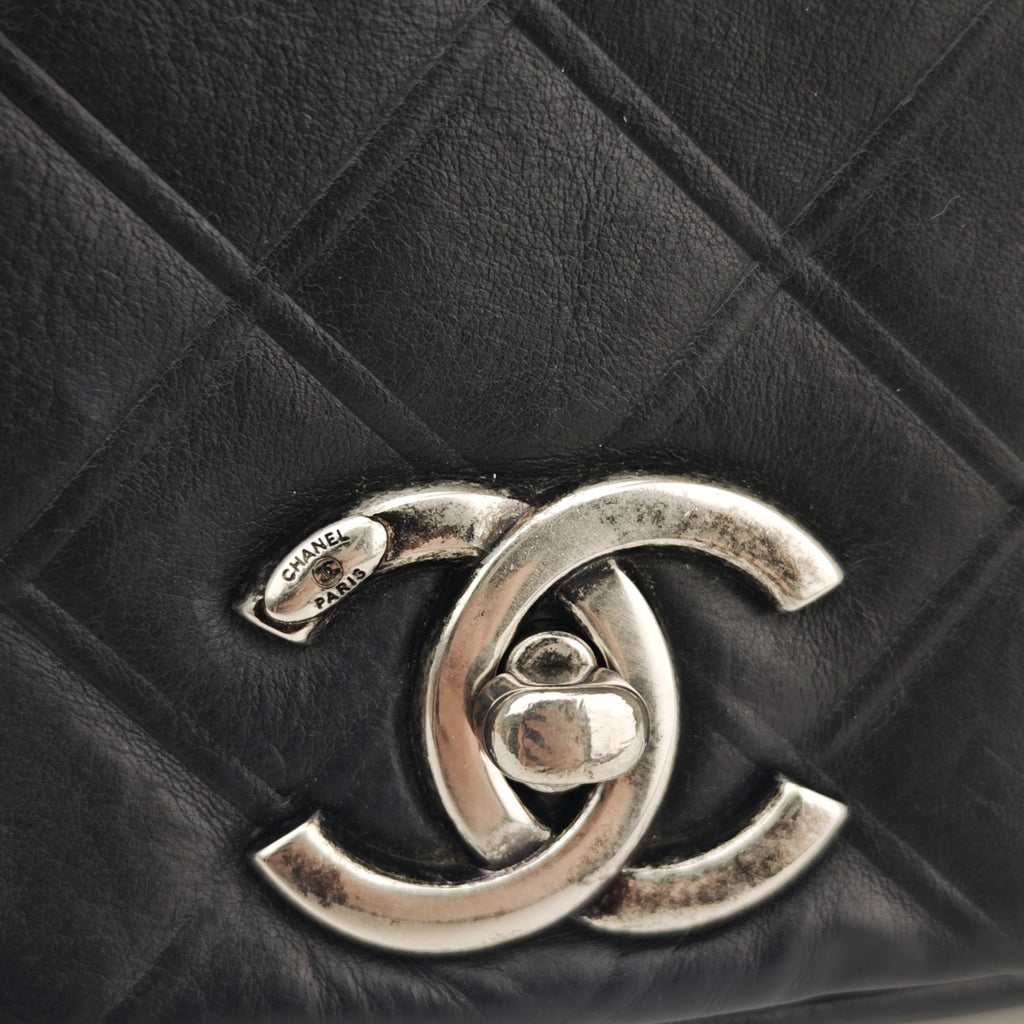 C2901 Chanel Shoulder Bag Surpique Flap Bag | Pre-Owned Very Good