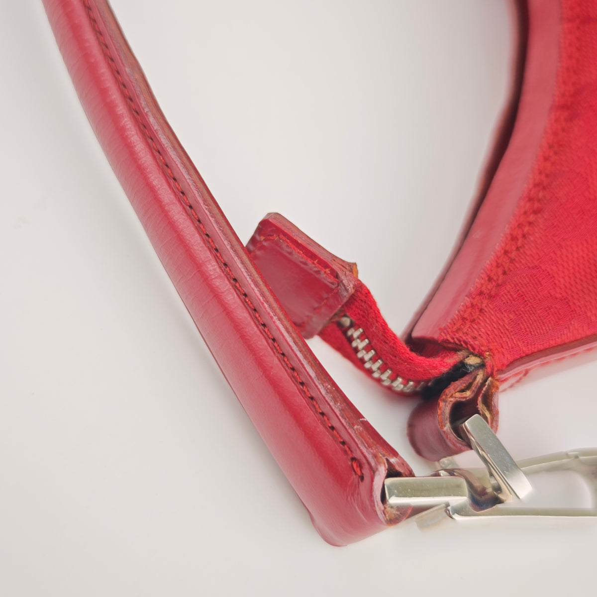 C2903 Gucci Shoulder Bag GG Canvas Hobo Red | Pre-Owned Excellent Red GG Canvas