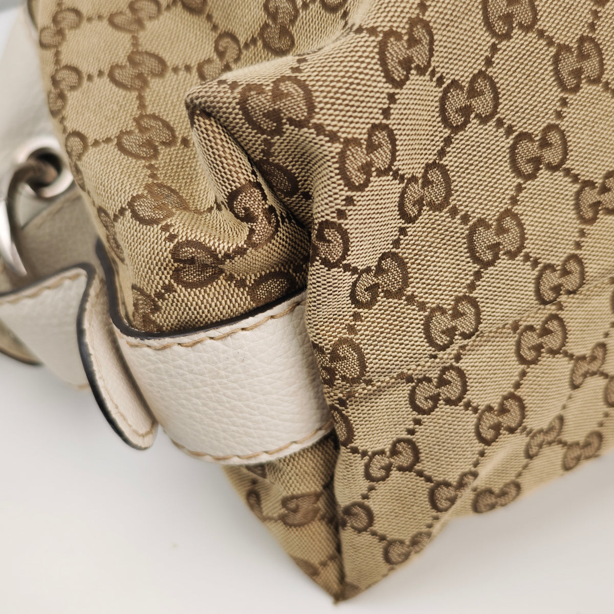 C2905# Gucci Shoulder Bag GG Canvas Bella Hobo | Pre-Owned Very Good Beige / Brown GG Canvas