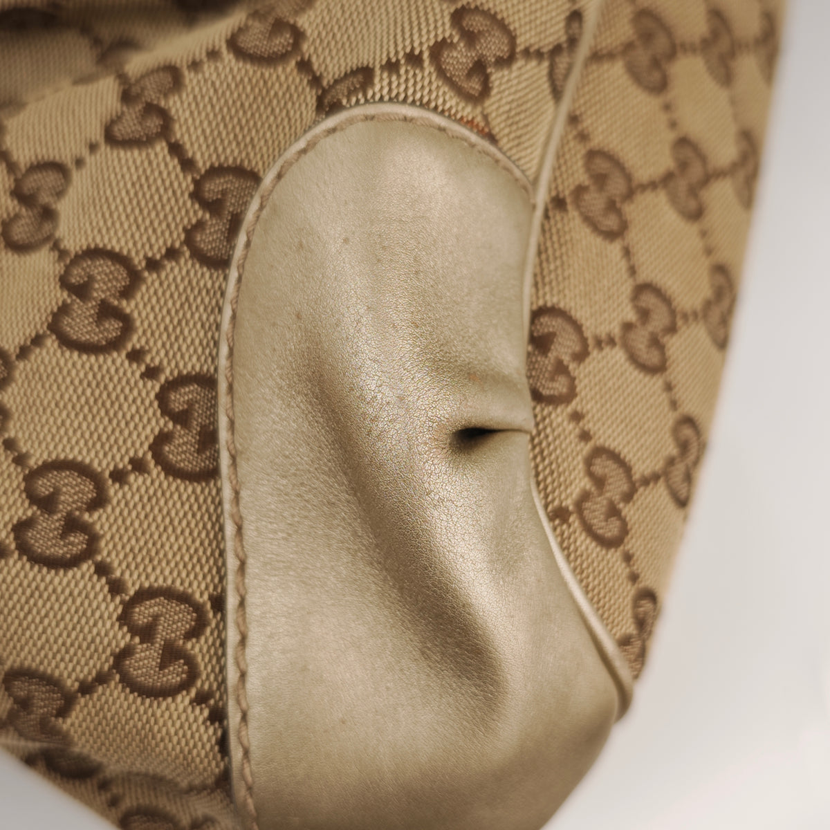 C2911 Gucci Shoulder Bag GG Canvas Sukey Top Handle/Shoulder Bag | Pre-Owned Very Good Beige / Brown GG Canvas