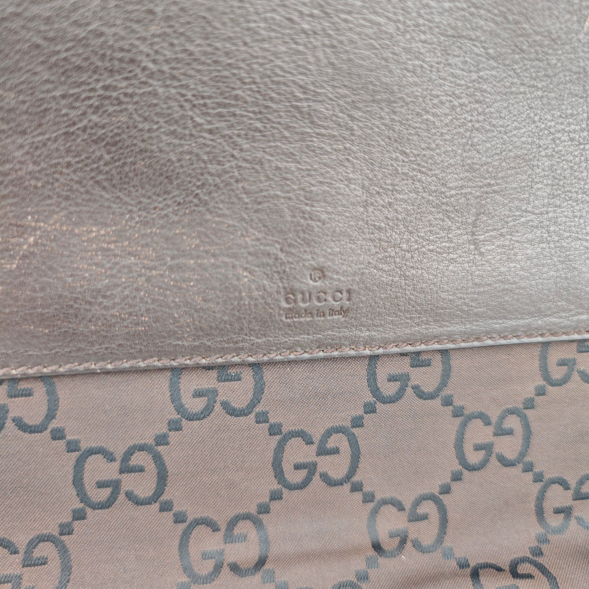C2913 Gucci Tote Bag GG Canvas Zip Pocket Tall Tote | Pre-Owned Very Good Beige / Brown GG Canvas