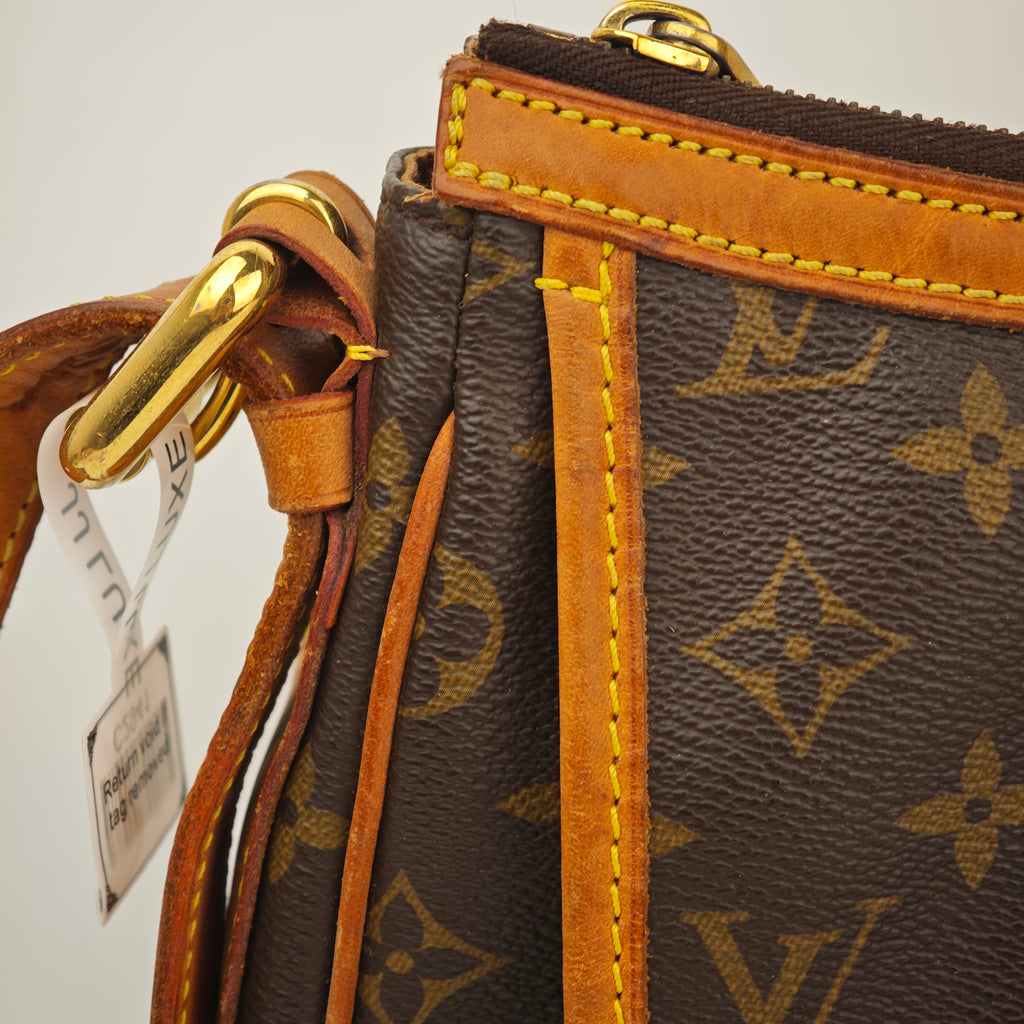 C2941 Louis Vuitton Shoulder Bag Monogram Tulum GM | Pre-Owned Very Good Brown Monogram Coated canvas, leather trim