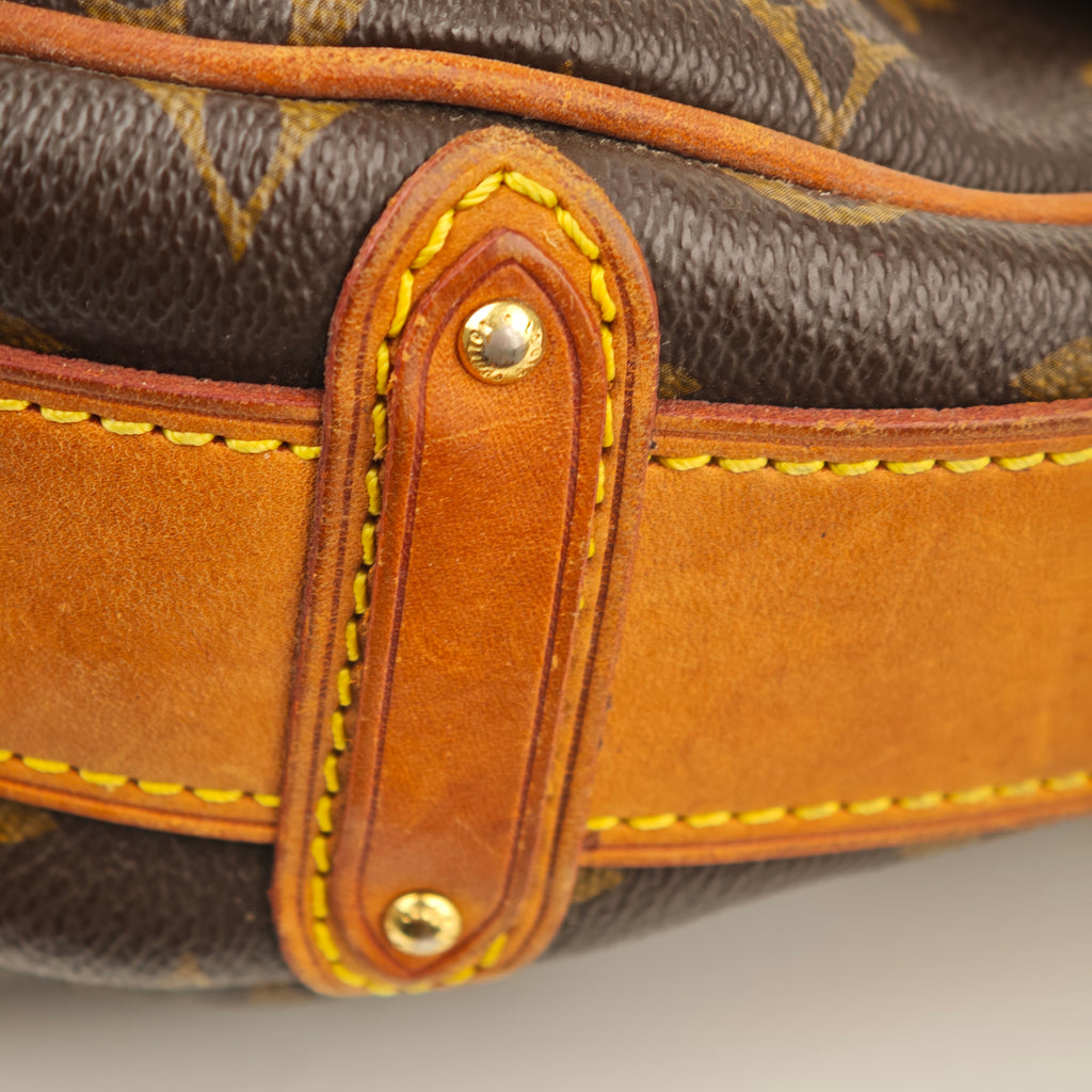 C2941 Louis Vuitton Shoulder Bag Monogram Tulum GM | Pre-Owned Very Good Brown Monogram Coated canvas, leather trim