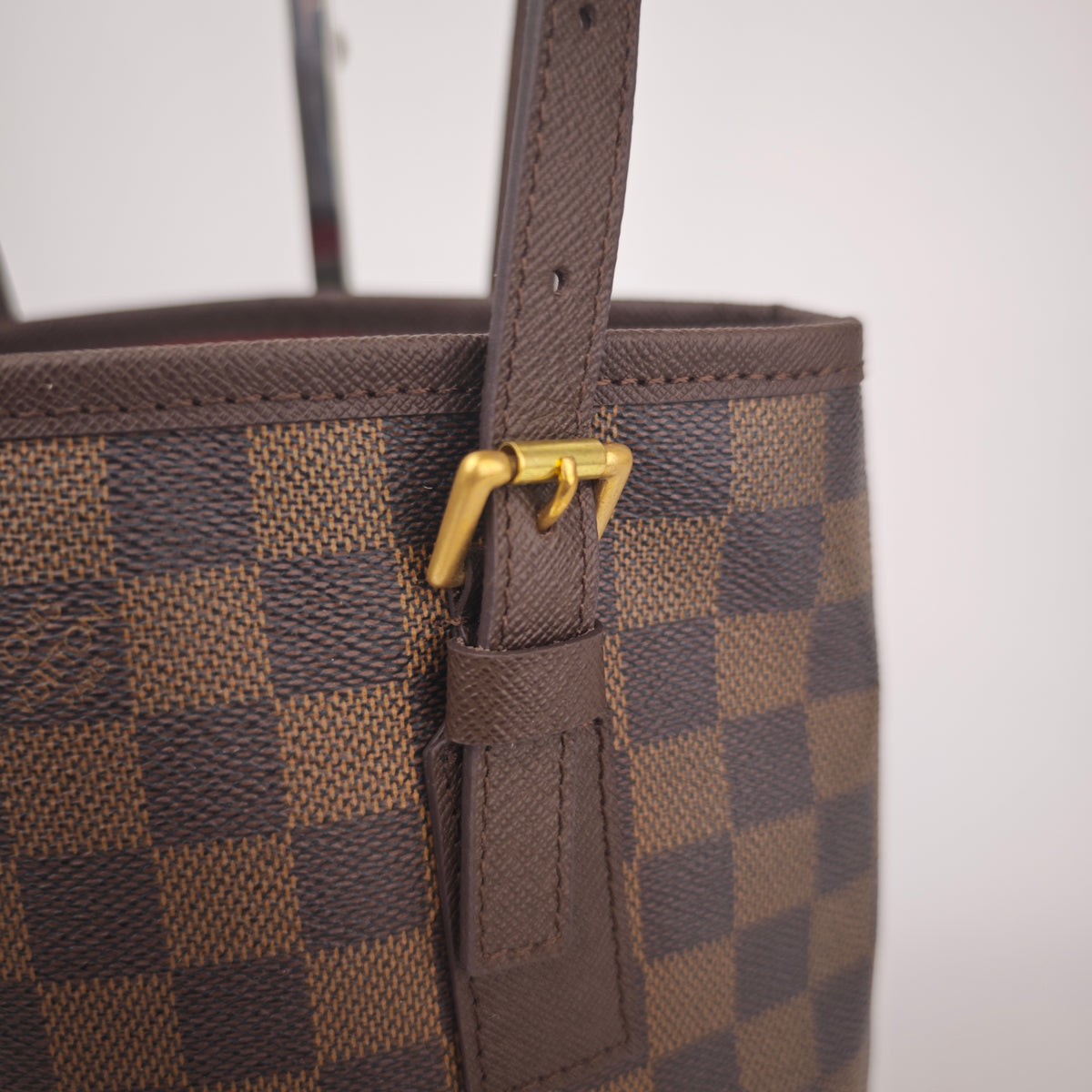 C2950R Louis Vuitton Bucket Bag Damier Ebene Marais Bucket | Pre-Owned Excellent Brown Damier Ebene Coated canvas, leather trim