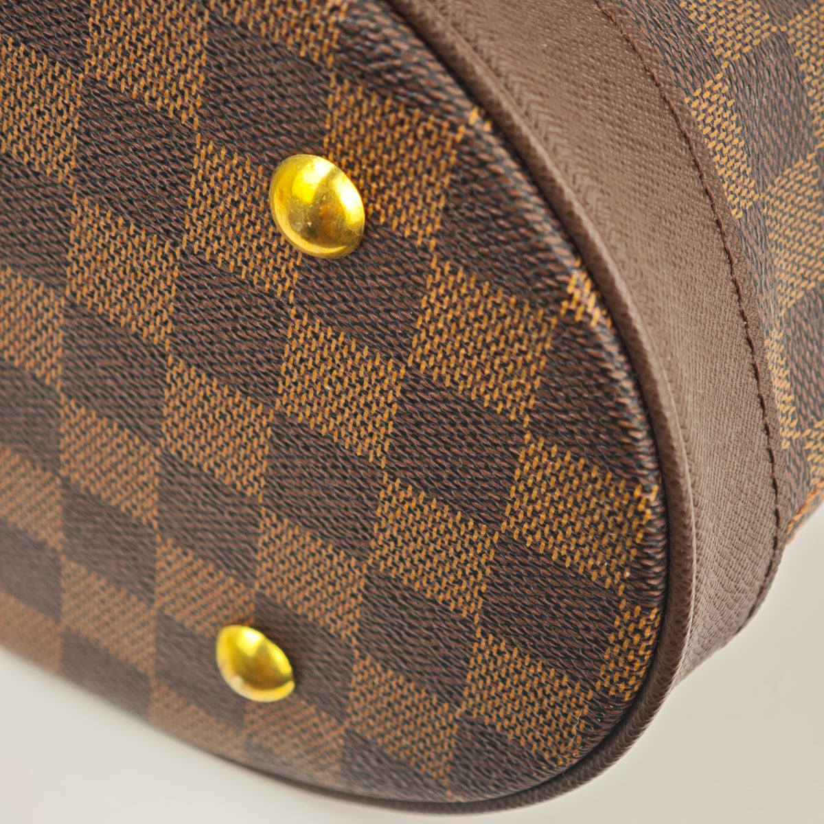 C2950R Louis Vuitton Bucket Bag Damier Ebene Marais Bucket | Pre-Owned Excellent Brown Damier Ebene Coated canvas, leather trim
