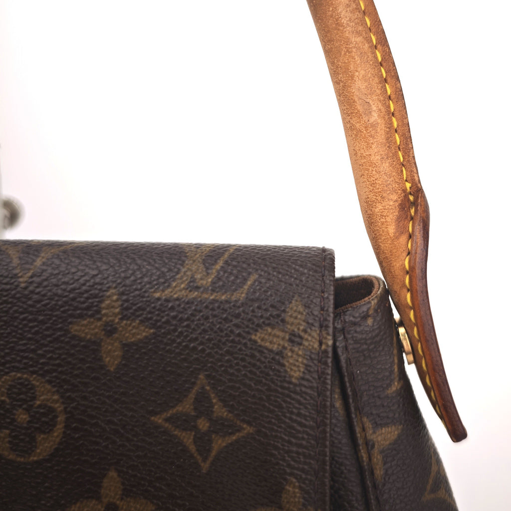 C2952 Louis Vuitton Shoulder Bag Monogram Mini Looping | Pre-Owned Very Good Brown Monogram Coated canvas, leather trim