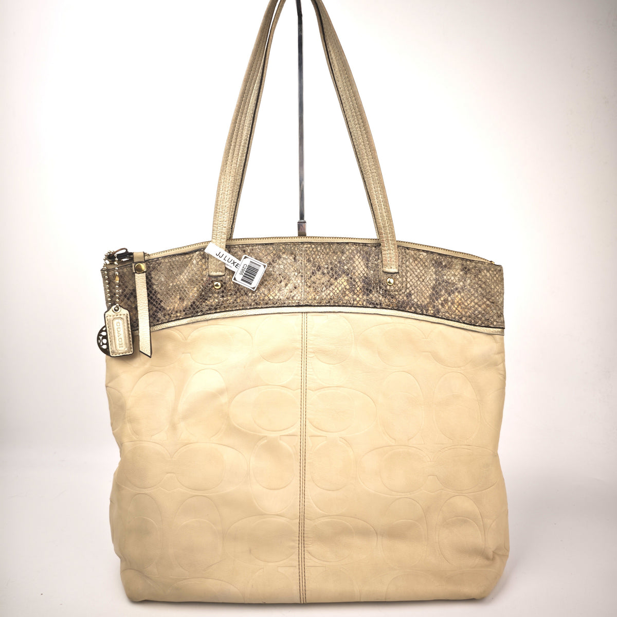 C2955 Coach Tote Bag Laura Embossed Signature Tote | Pre-Owned Very Good Embossed Signature Leather