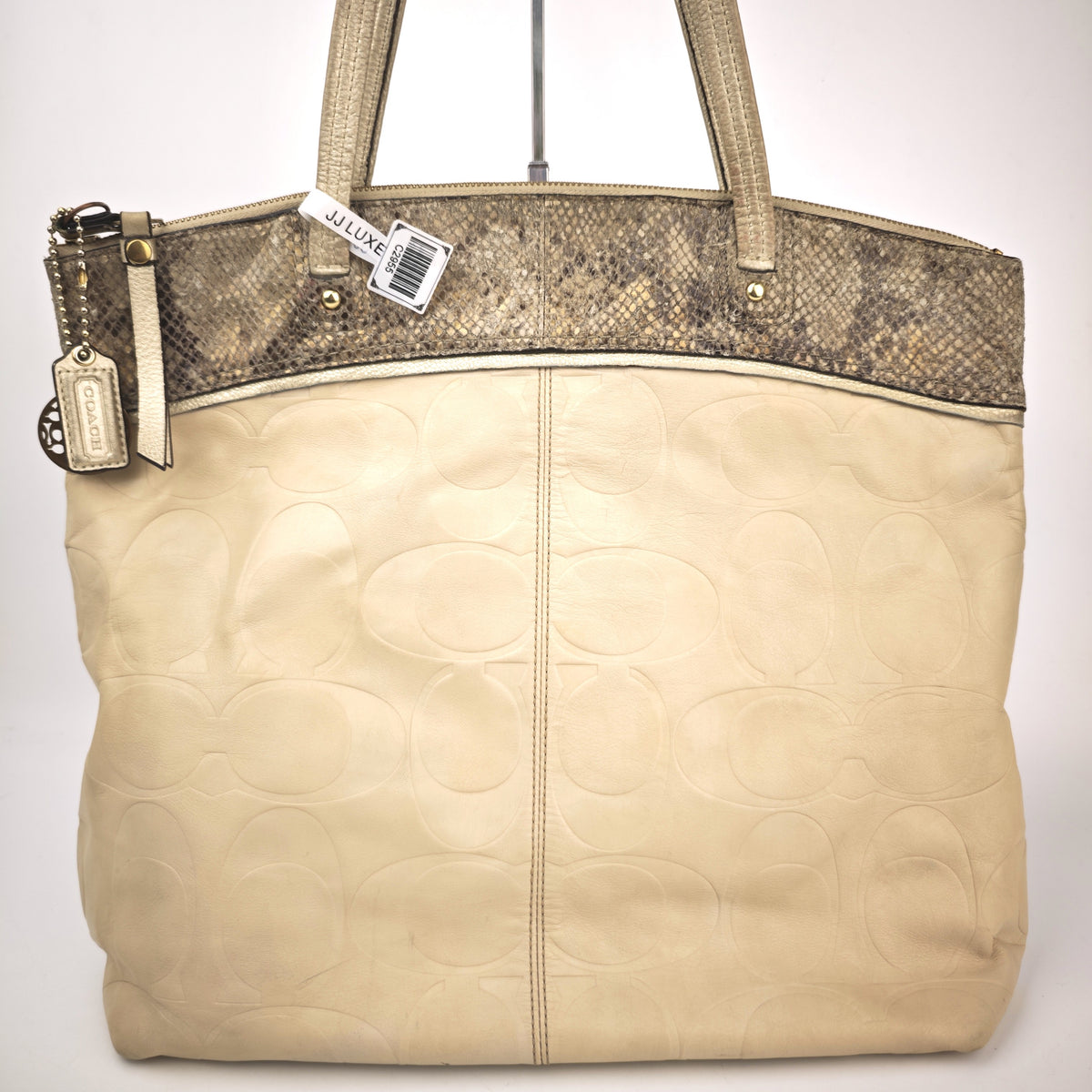 C2955 Coach Tote Bag Laura Embossed Signature Tote | Pre-Owned Very Good Embossed Signature Leather