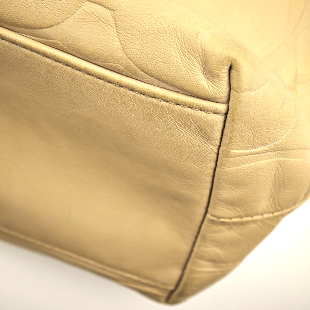 C2955 Coach Tote Bag Laura Embossed Signature Tote | Pre-Owned Very Good Embossed Signature Leather
