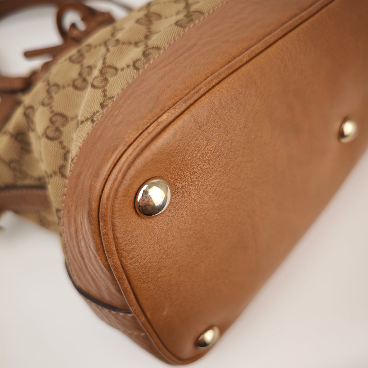 C2977 Gucci Shoulder Bag GG Canvas Charm Dome Satchel | Pre-Owned Very Good Beige / Brown Canvas, Leather GG Canvas