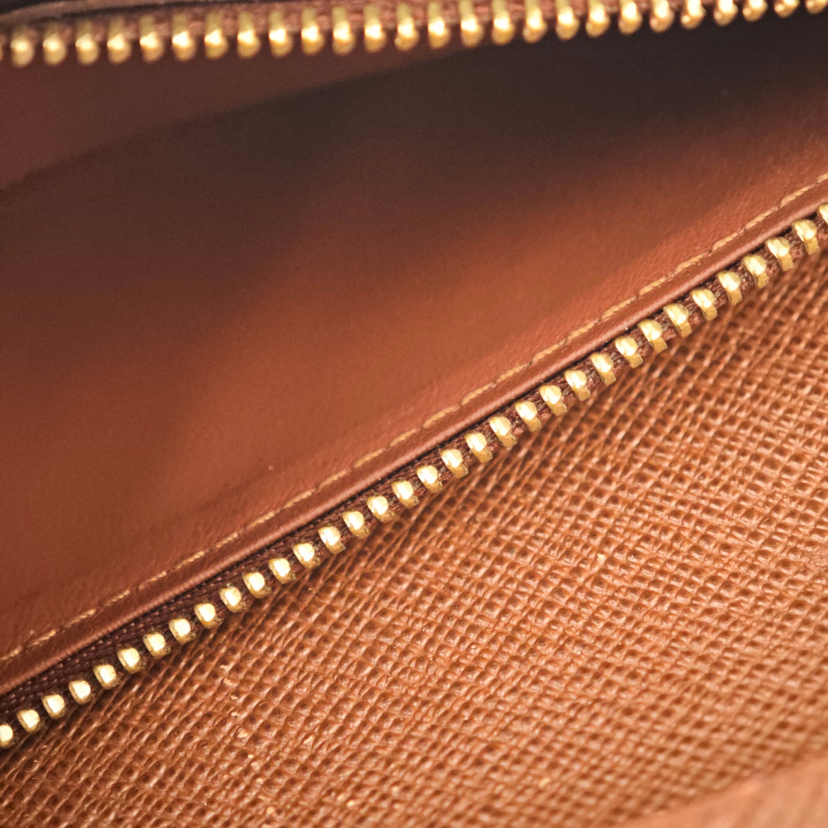 C2980 Louis Vuitton Wallet Monogram Brazza Wallet | Pre-Owned Very Good Brown Coated Canvas Monogram