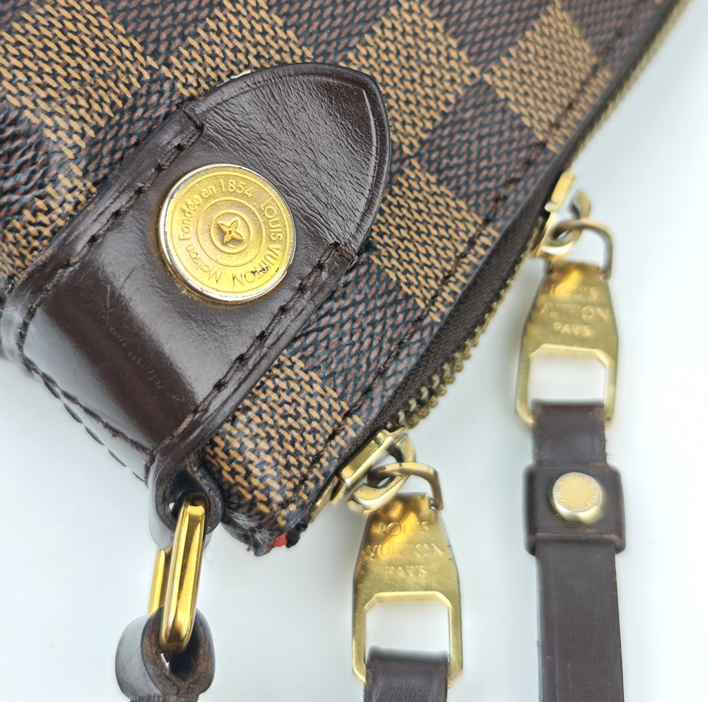 C2991 Louis Vuitton Crossbody Bag Damier Ebene Duomo Messenger | Pre-Owned Very Good Brown Coated canvas Damier Ebene